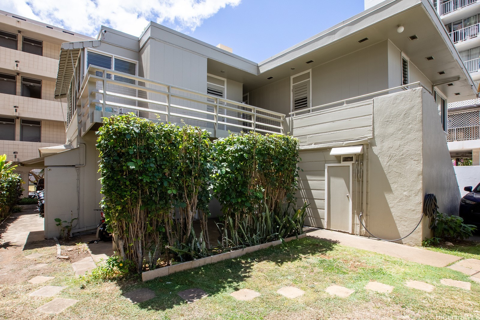 2517 Ala Wai Boulevard Property Photo 9