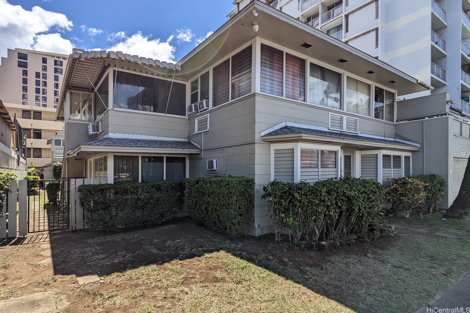2517 Ala Wai Boulevard Property Photo 10