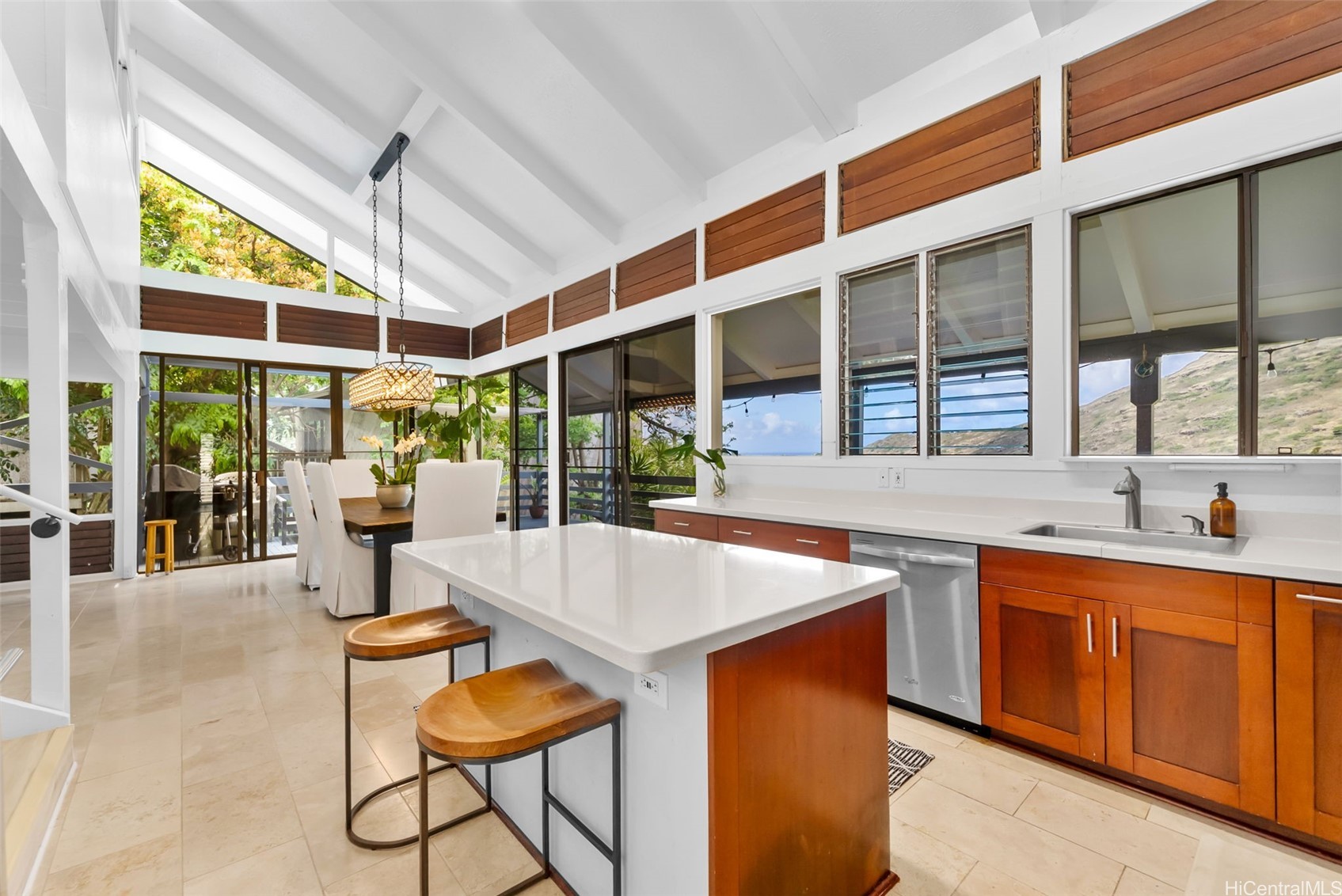 864 Nana Honua Street Property Photo 3