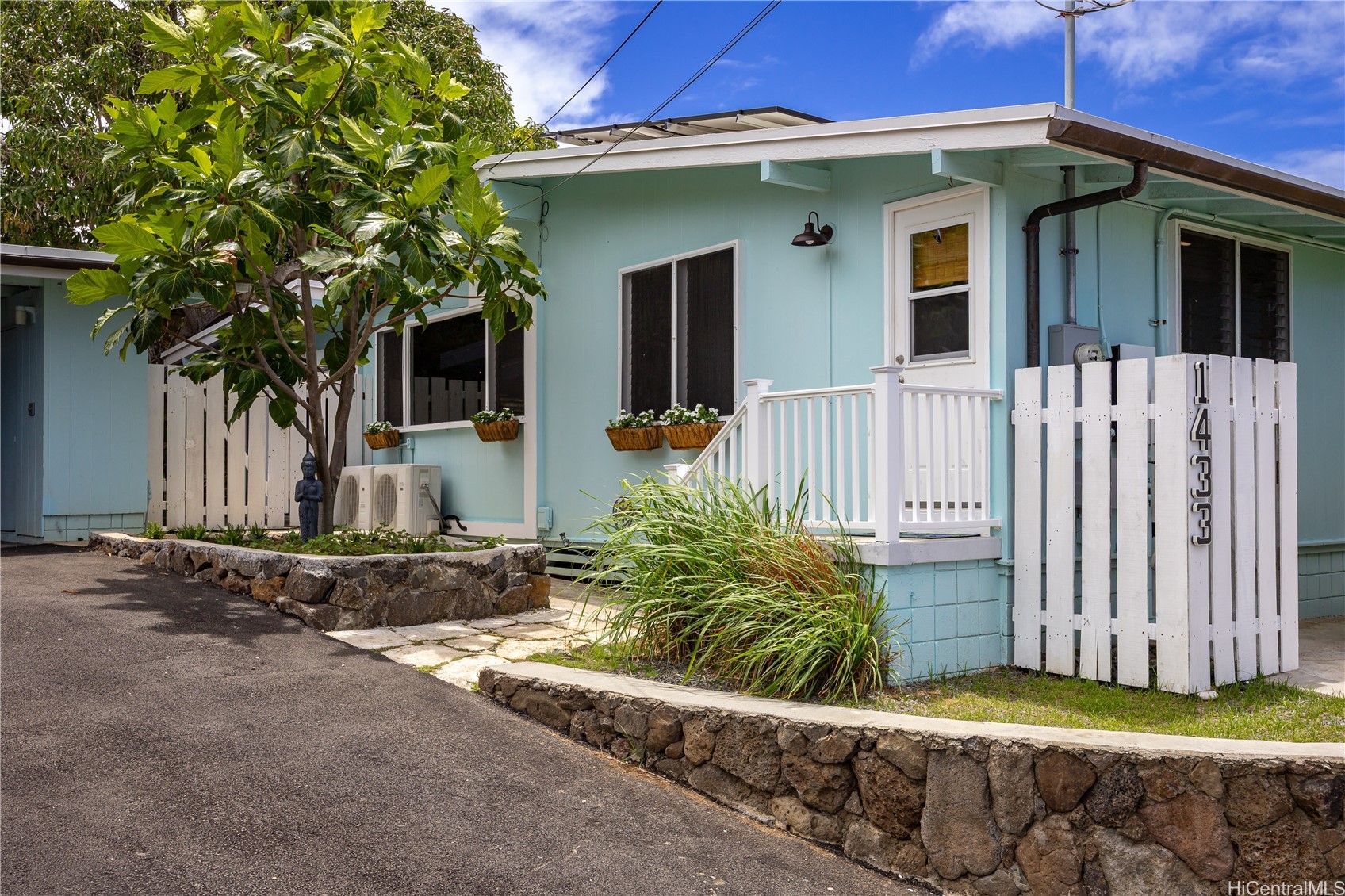 1433 Mapuana Place Property Photo 1
