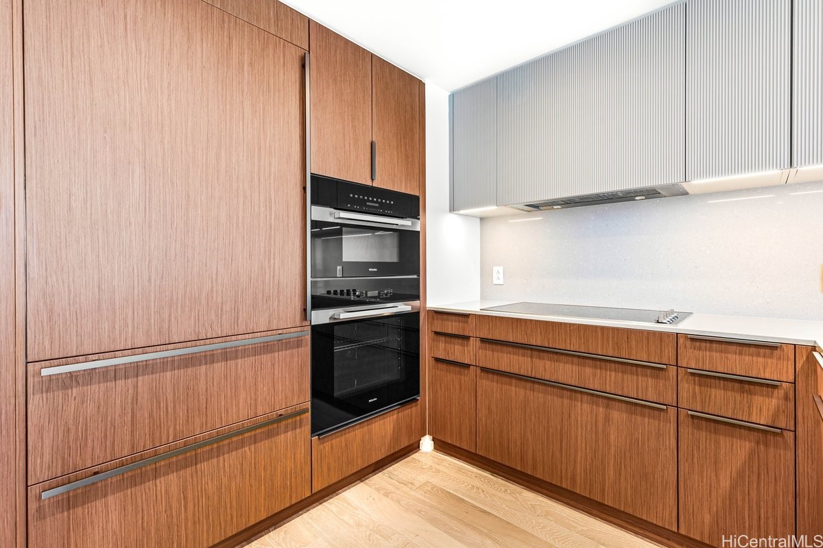 333 Ward Avenue 1402 Property Photo 8