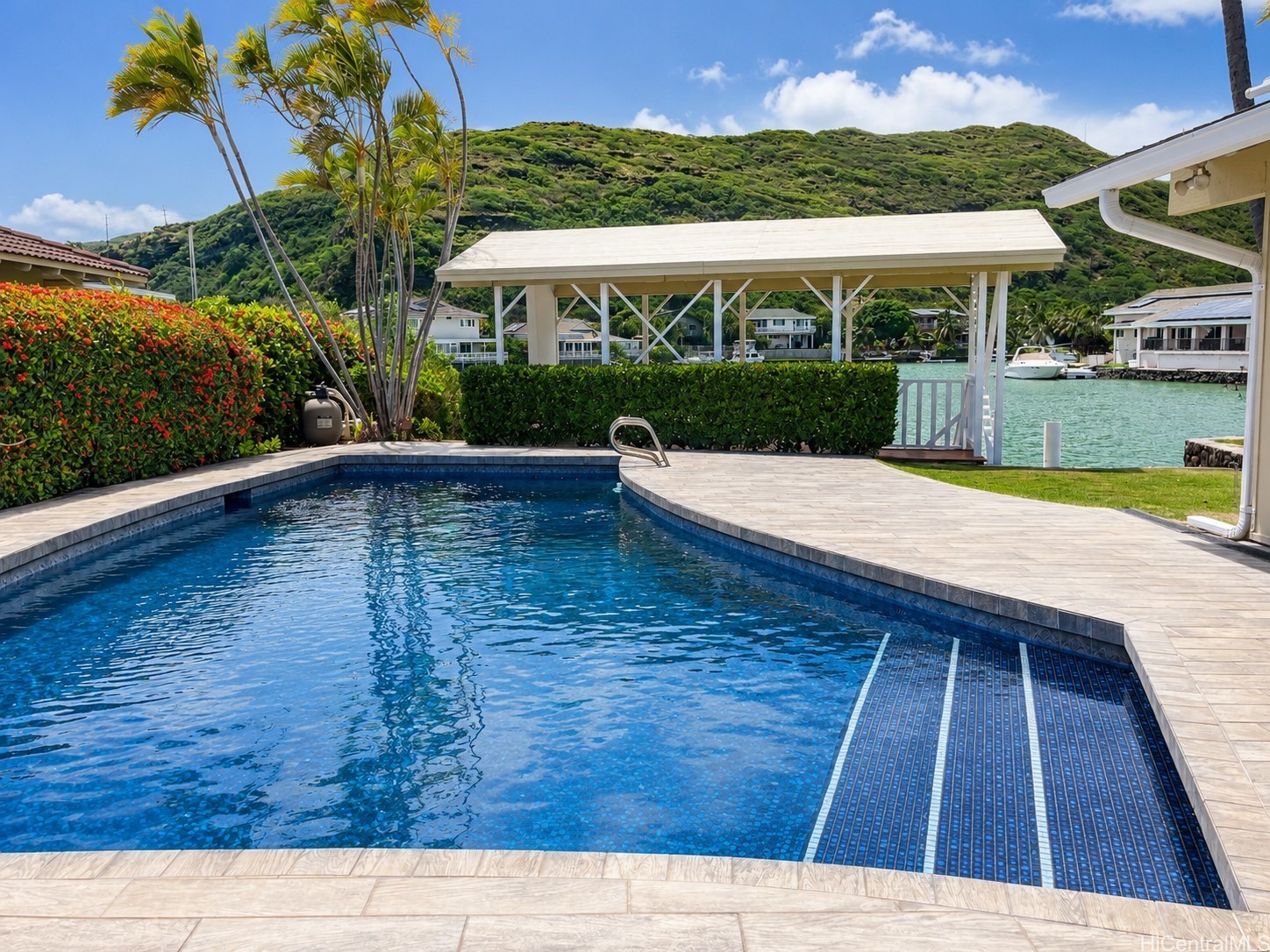 552 Kumukahi Place Property Photo 7