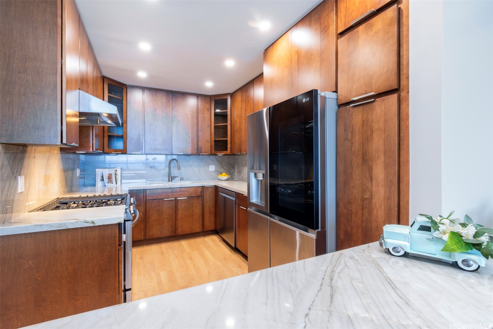 1650 Ala Moana Boulevard Ph4105 Property Photo 13