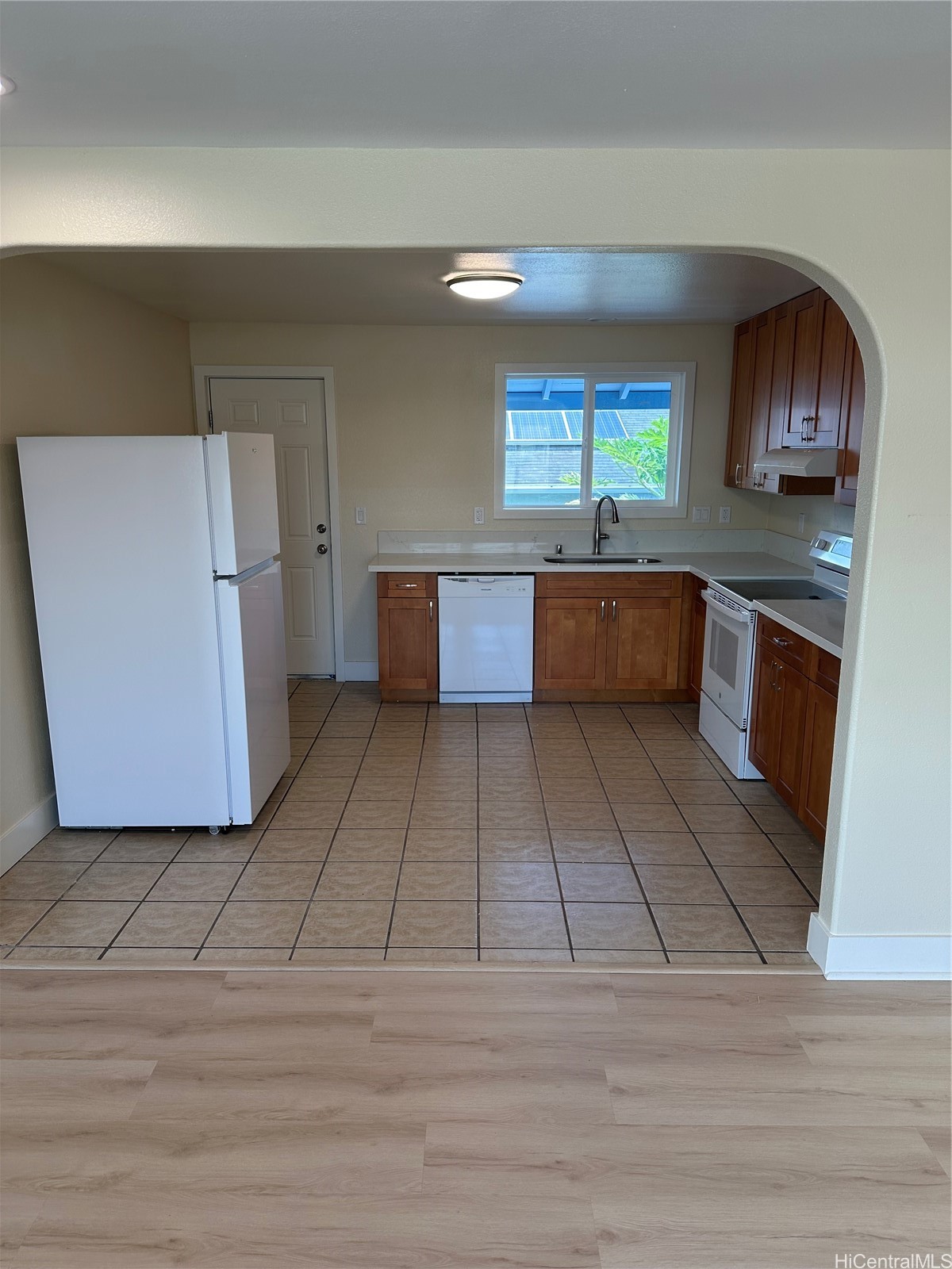 202613573 Property Photo 1