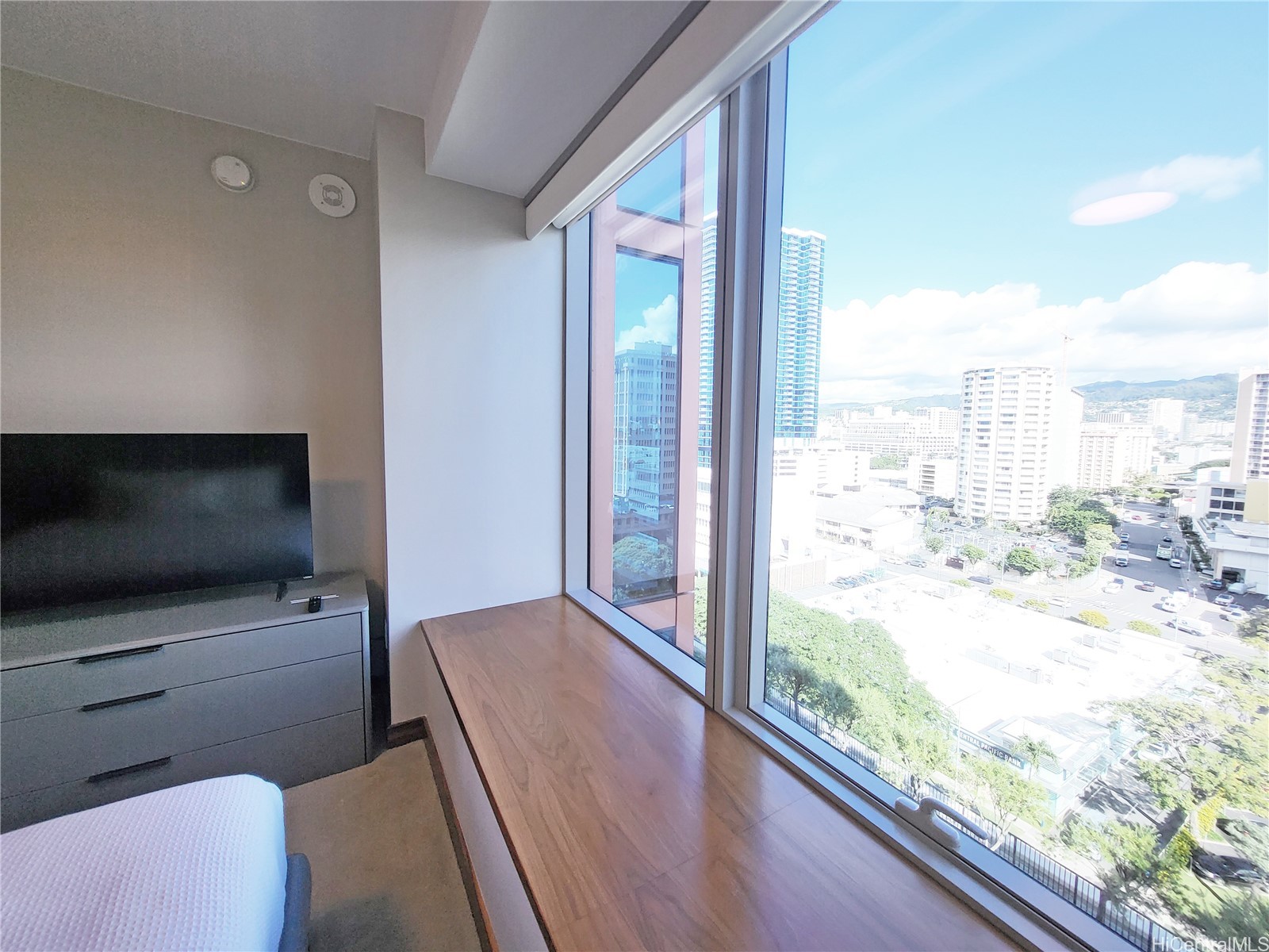 1555 Kapiolani Boulevard 1012 Property Photo 10