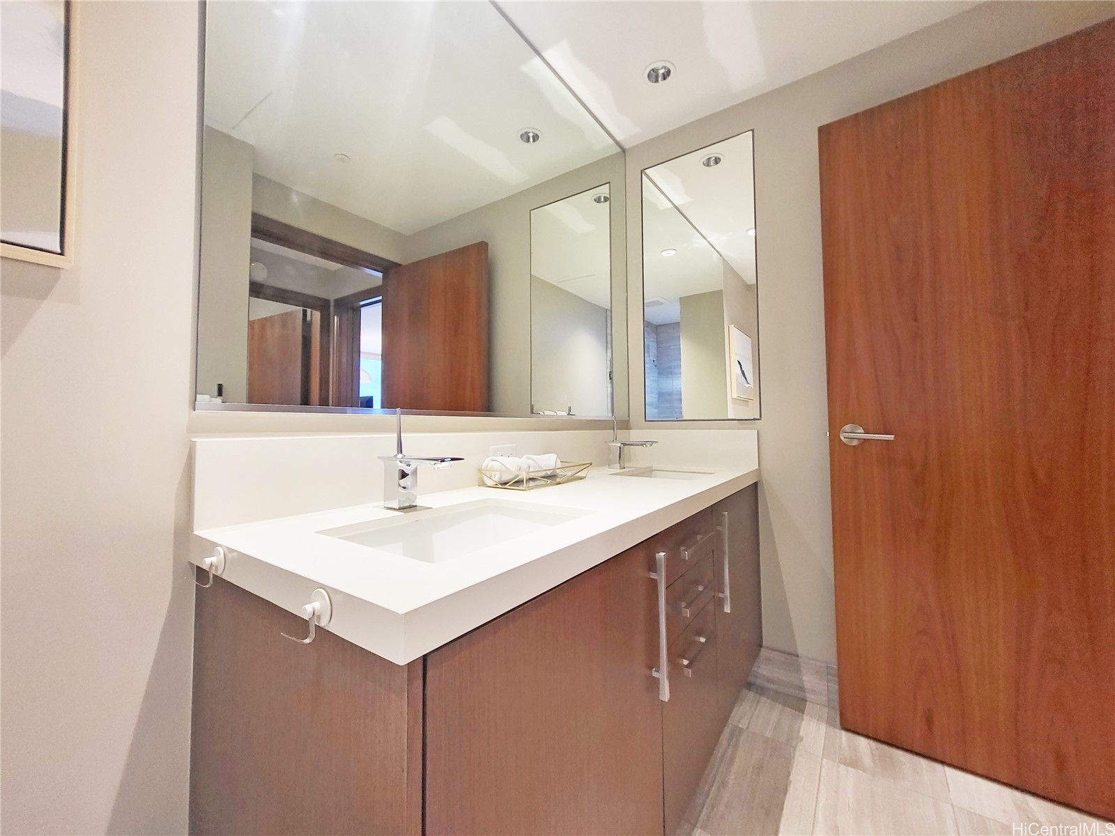 1555 Kapiolani Boulevard 1012 Property Photo 13