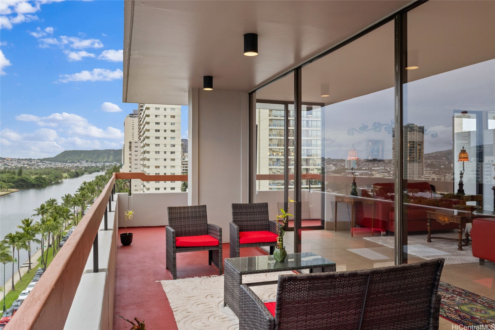 2029 Ala Wai Boulevard Ph2 Property Photo 2