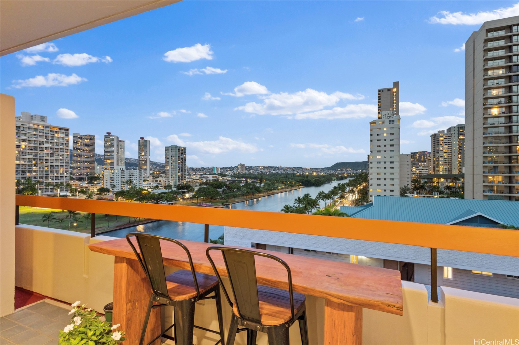 2029 Ala Wai Boulevard Ph2 Property Photo 3