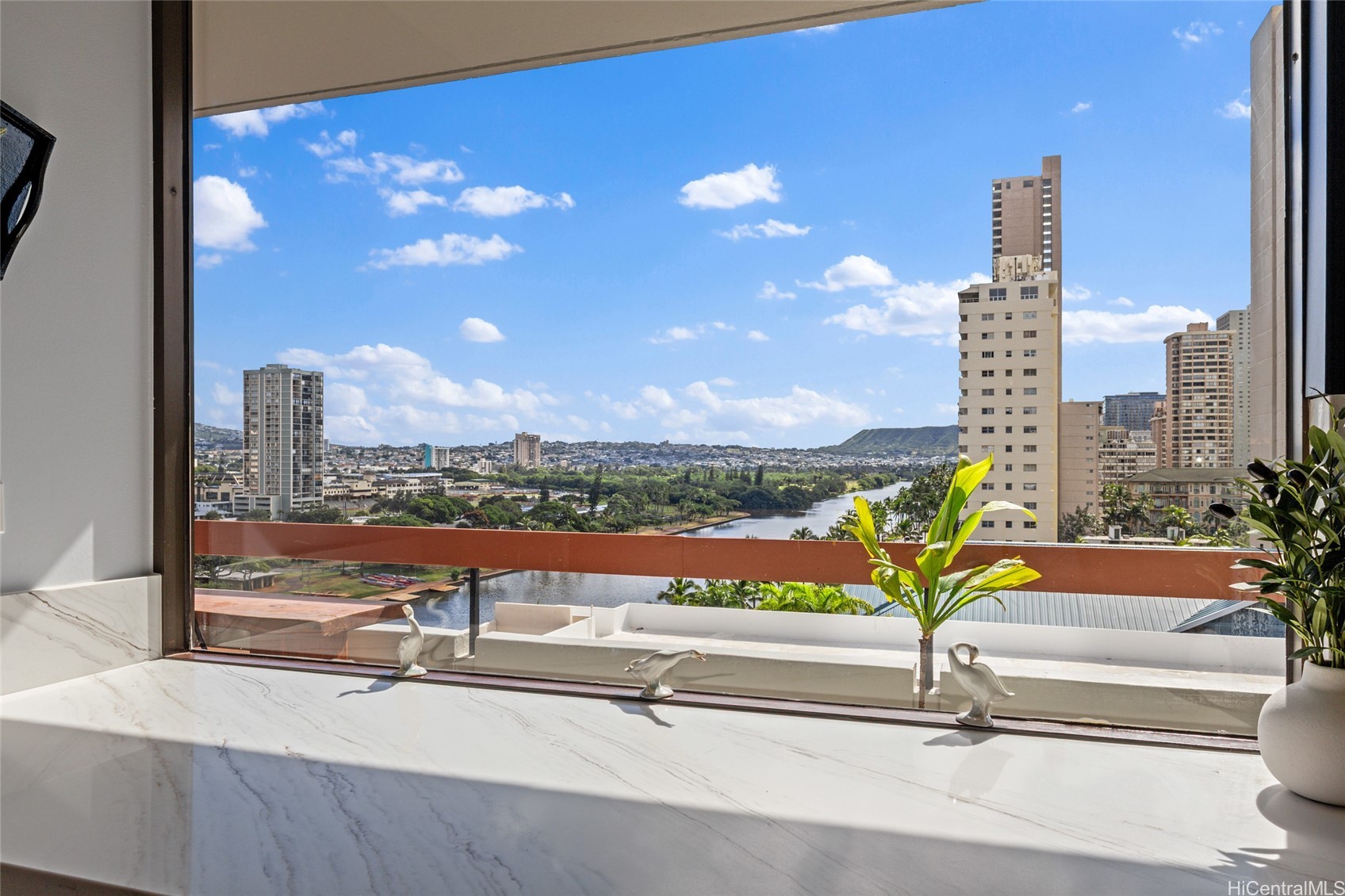 2029 Ala Wai Boulevard Ph2 Property Photo 4