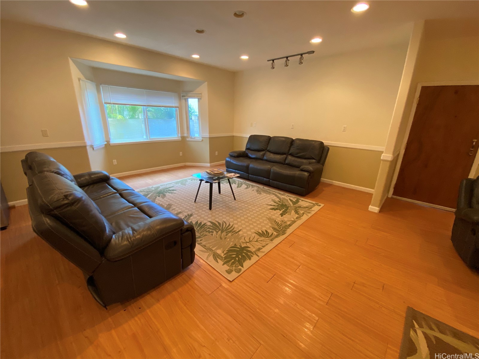 1268 Ulupii Street Property Photo 6
