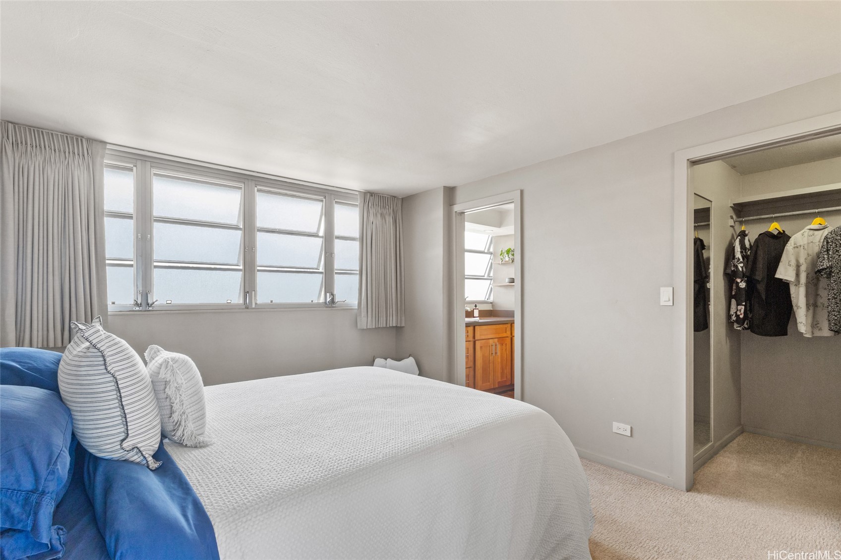 1425 Ward Avenue 12w Property Photo 9