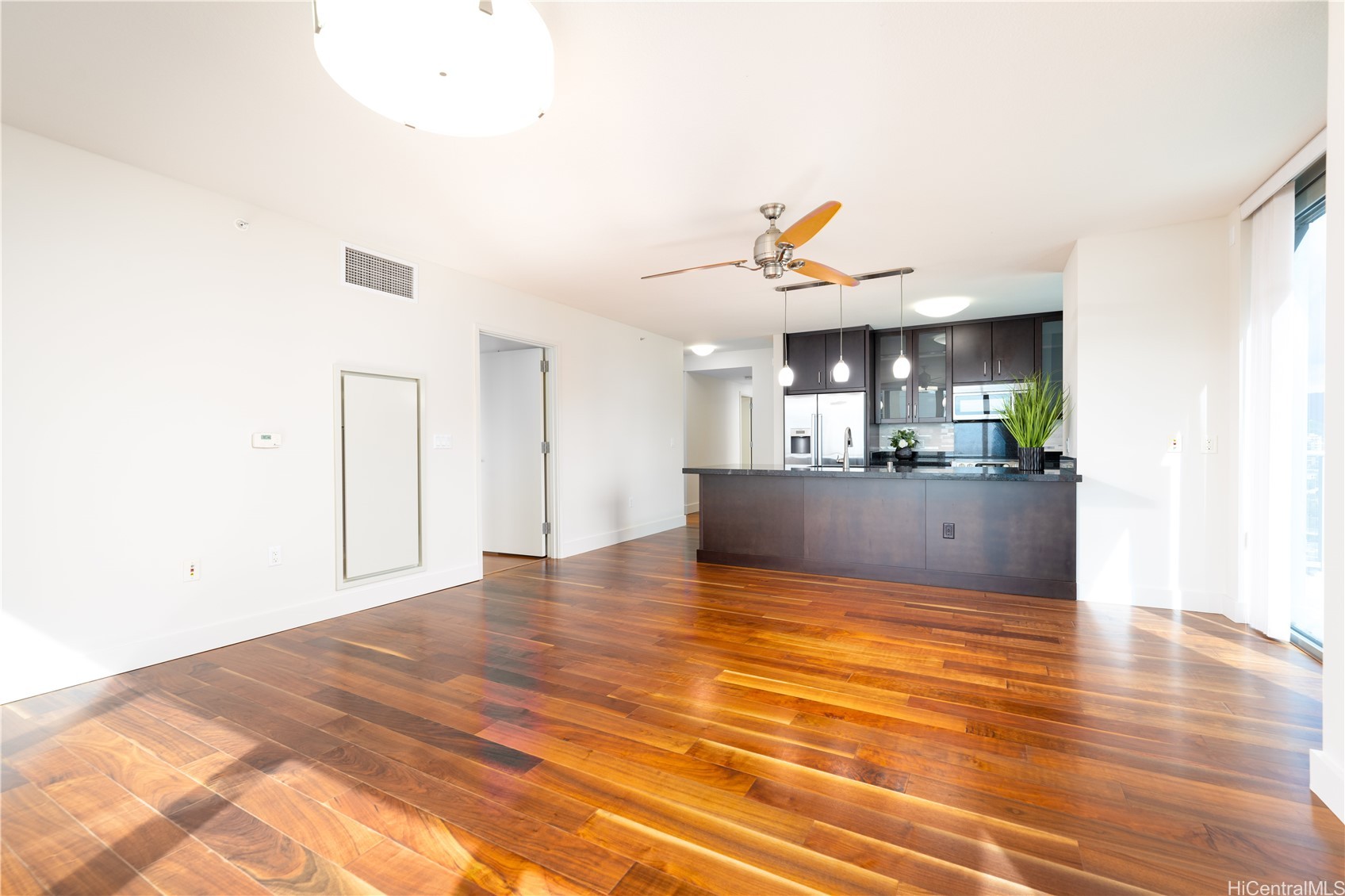 1189 Waimanu Street 2505 Property Photo 6