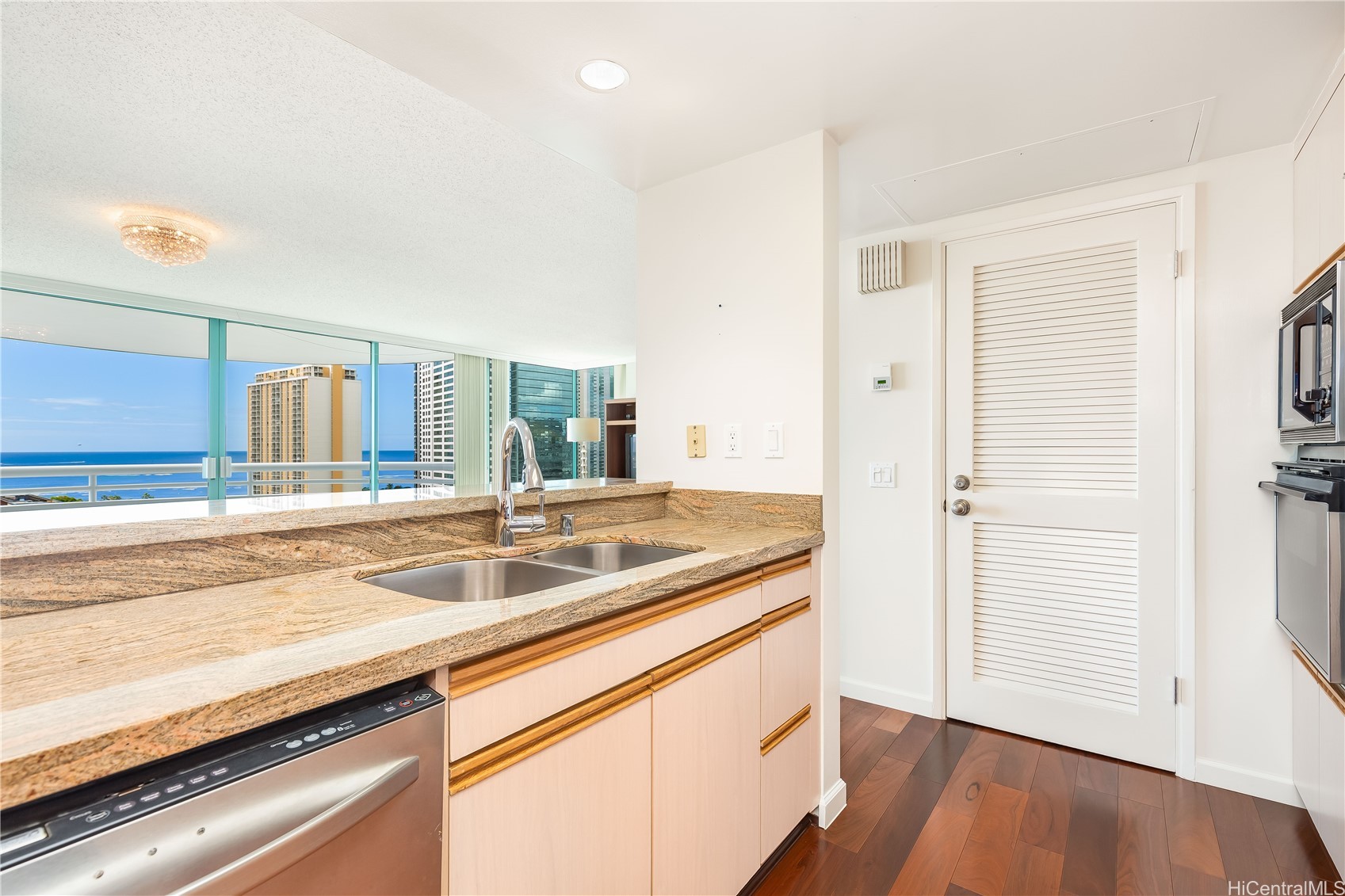 1341 Kapiolani Boulevard 21b Property Photo 14