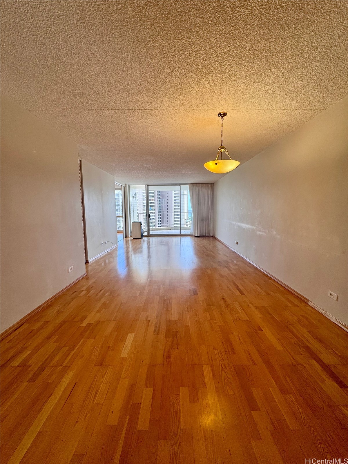 469 Ena Road 2011 Property Photo 7