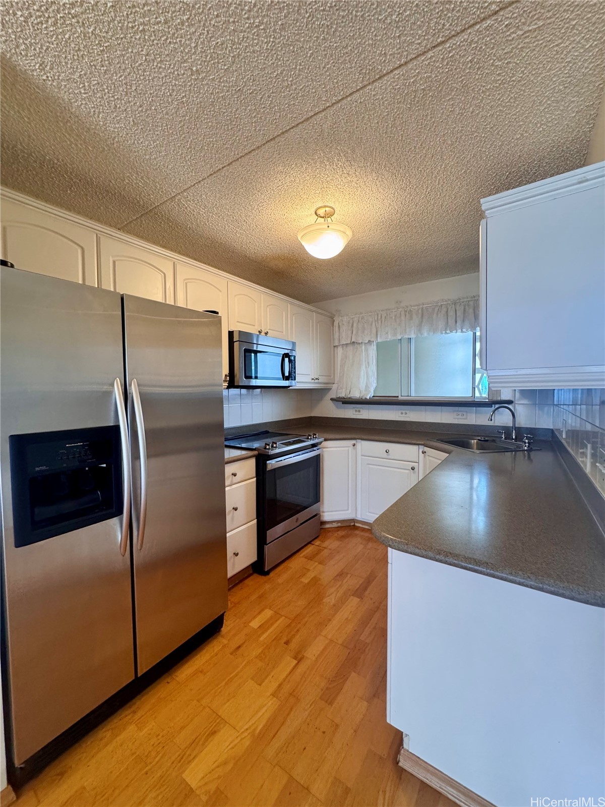 469 Ena Road 2011 Property Photo 11