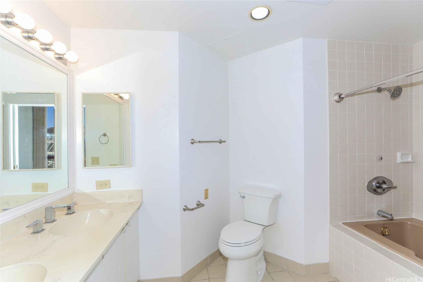 725 Kapiolani Boulevard 802 Property Photo 12