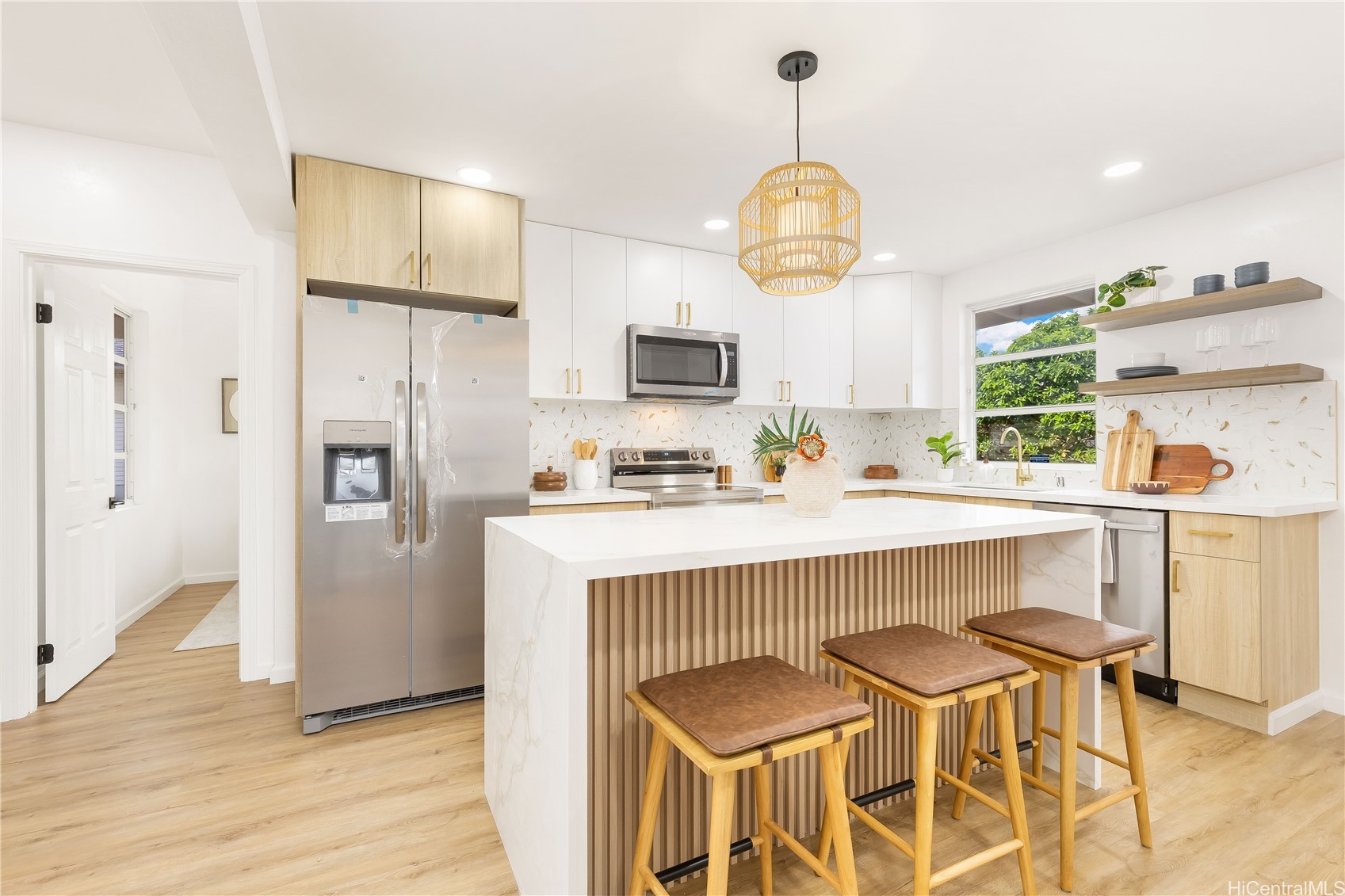 47 Kukui Street Property Photo 4