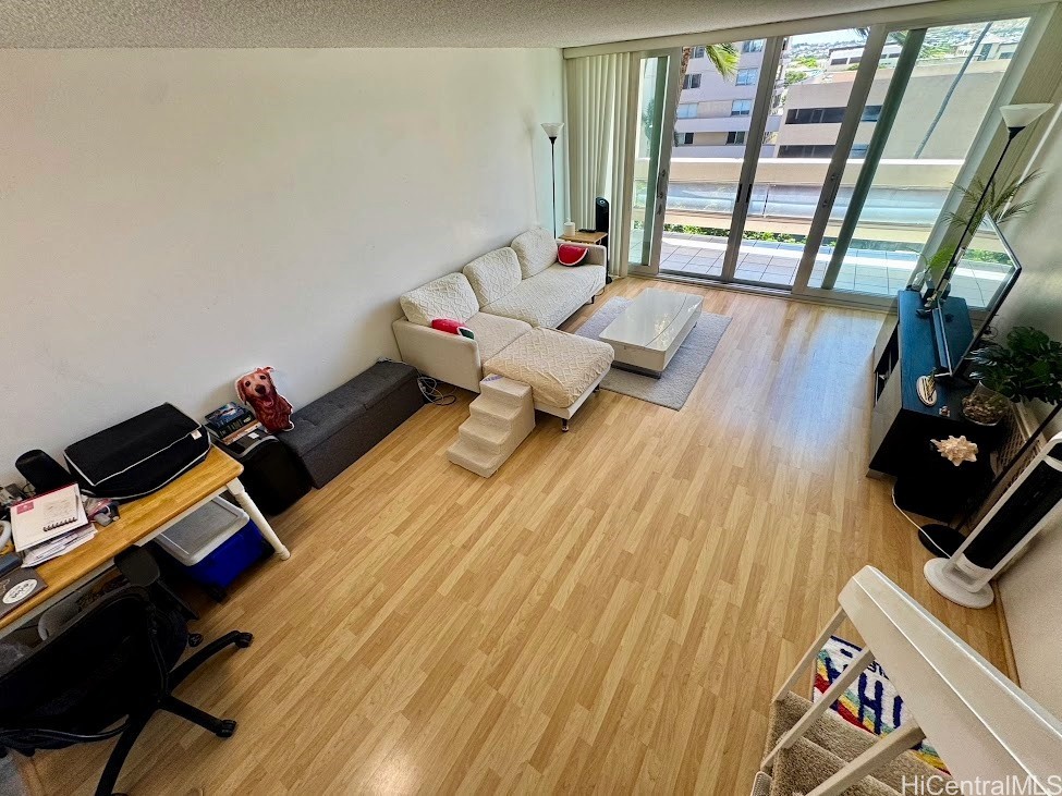 500 University Avenue 537 Property Photo 3