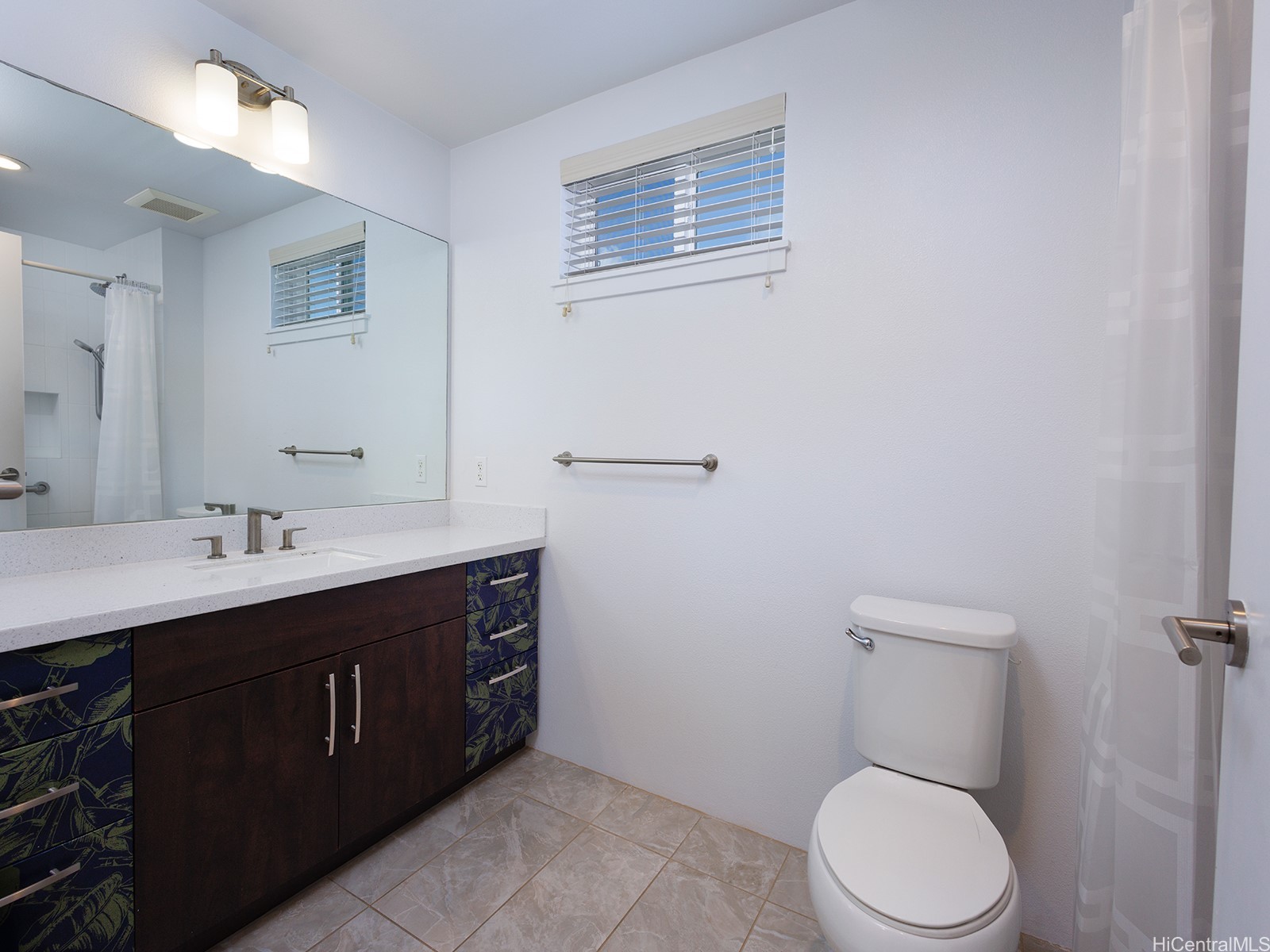445 Kailua Road 5304 Property Photo 9