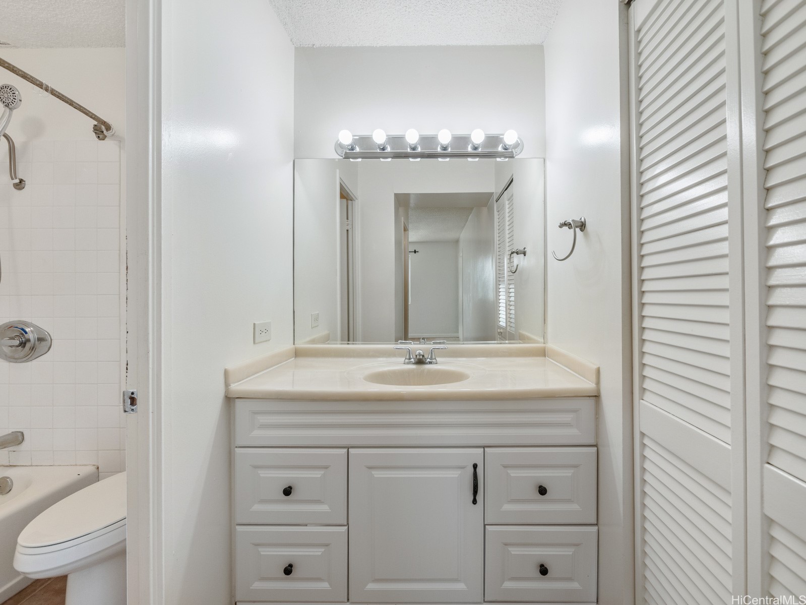 98 Moanalua Road 2103 Property Photo 19