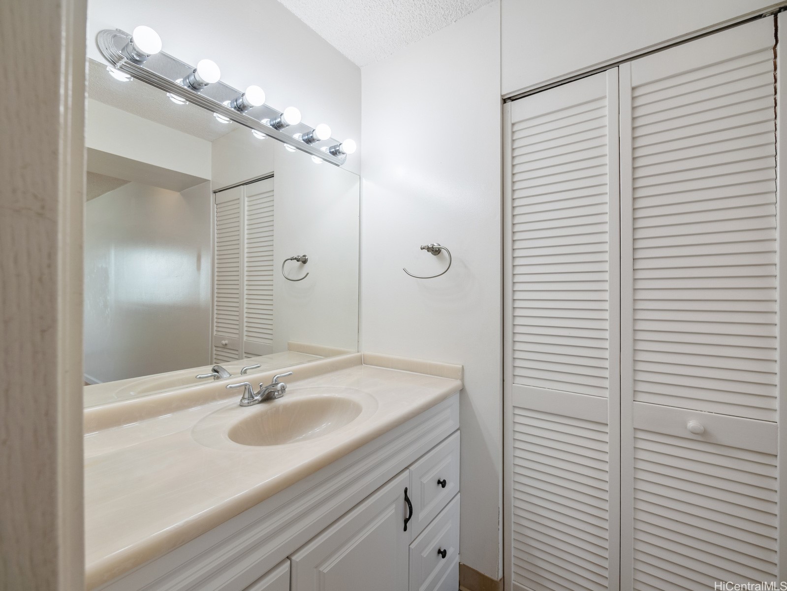 98 Moanalua Road 2103 Property Photo 20