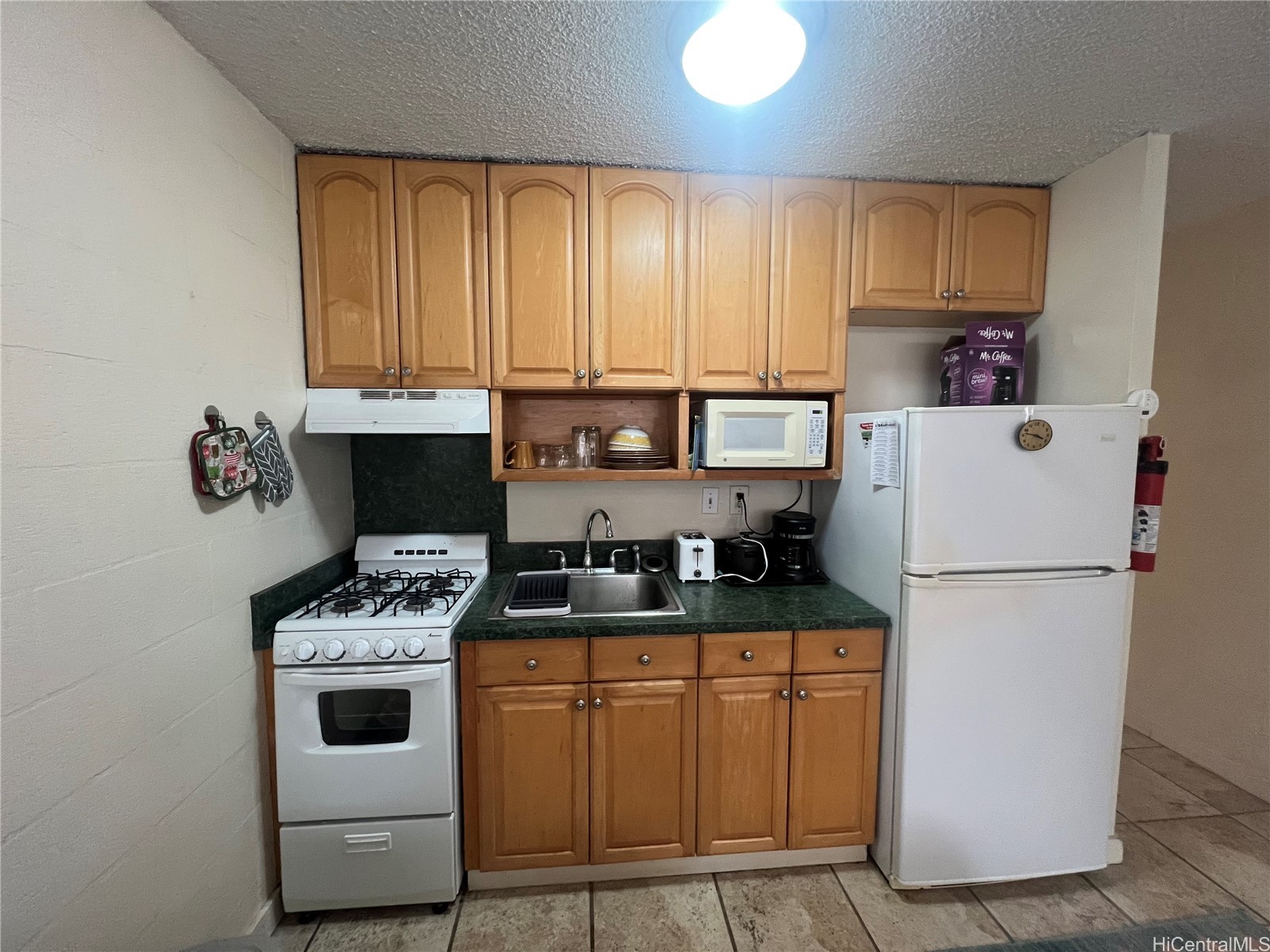 1867 Kaioo Drive 307 Property Photo 4