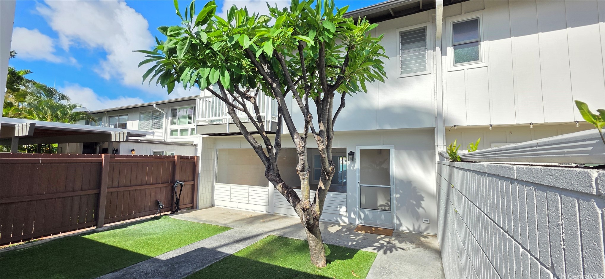 817 Koko Isle Circle 1408 Property Photo 1