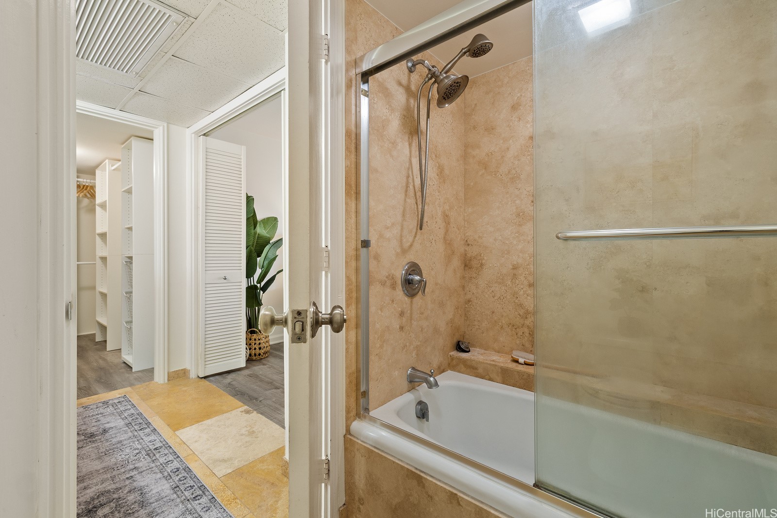1600 Ala Moana Boulevard 2808 Property Photo 15