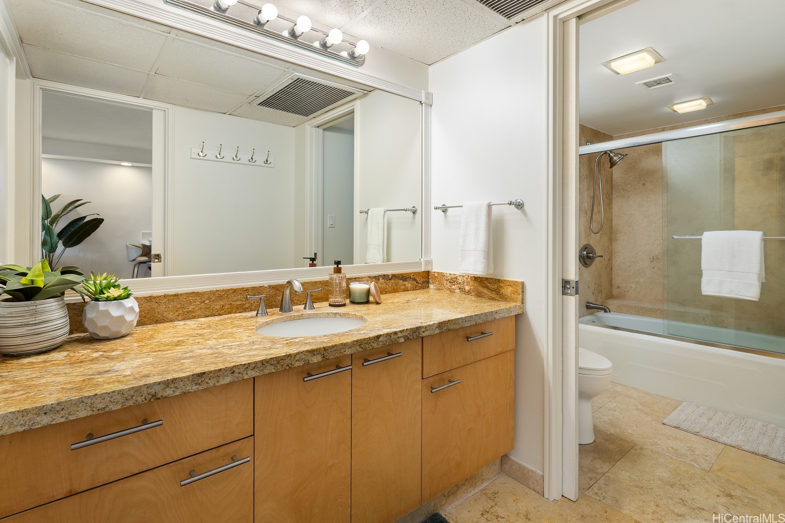 1600 Ala Moana Boulevard 2808 Property Photo 19