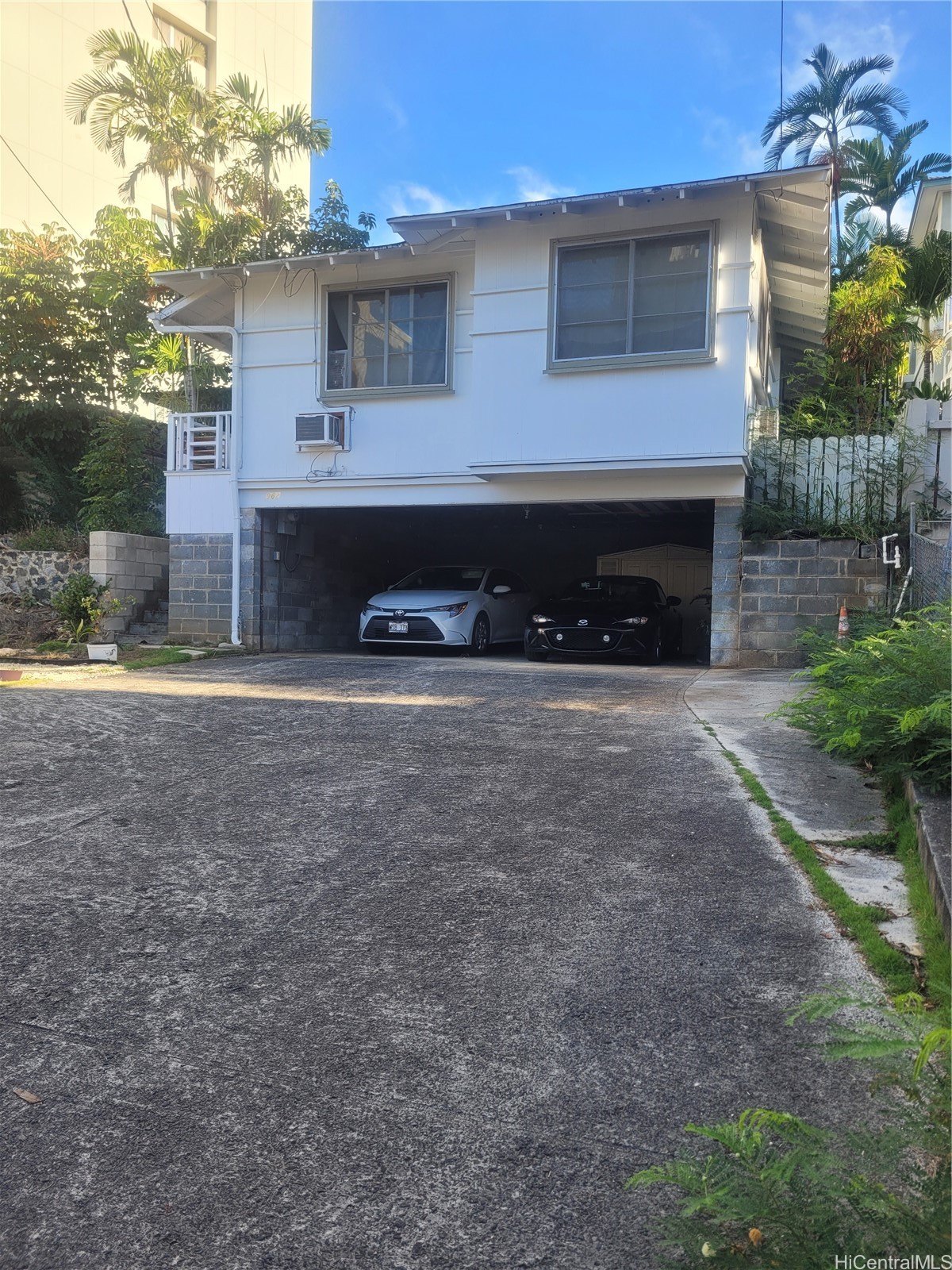 962 Spencer Street Property Photo 3