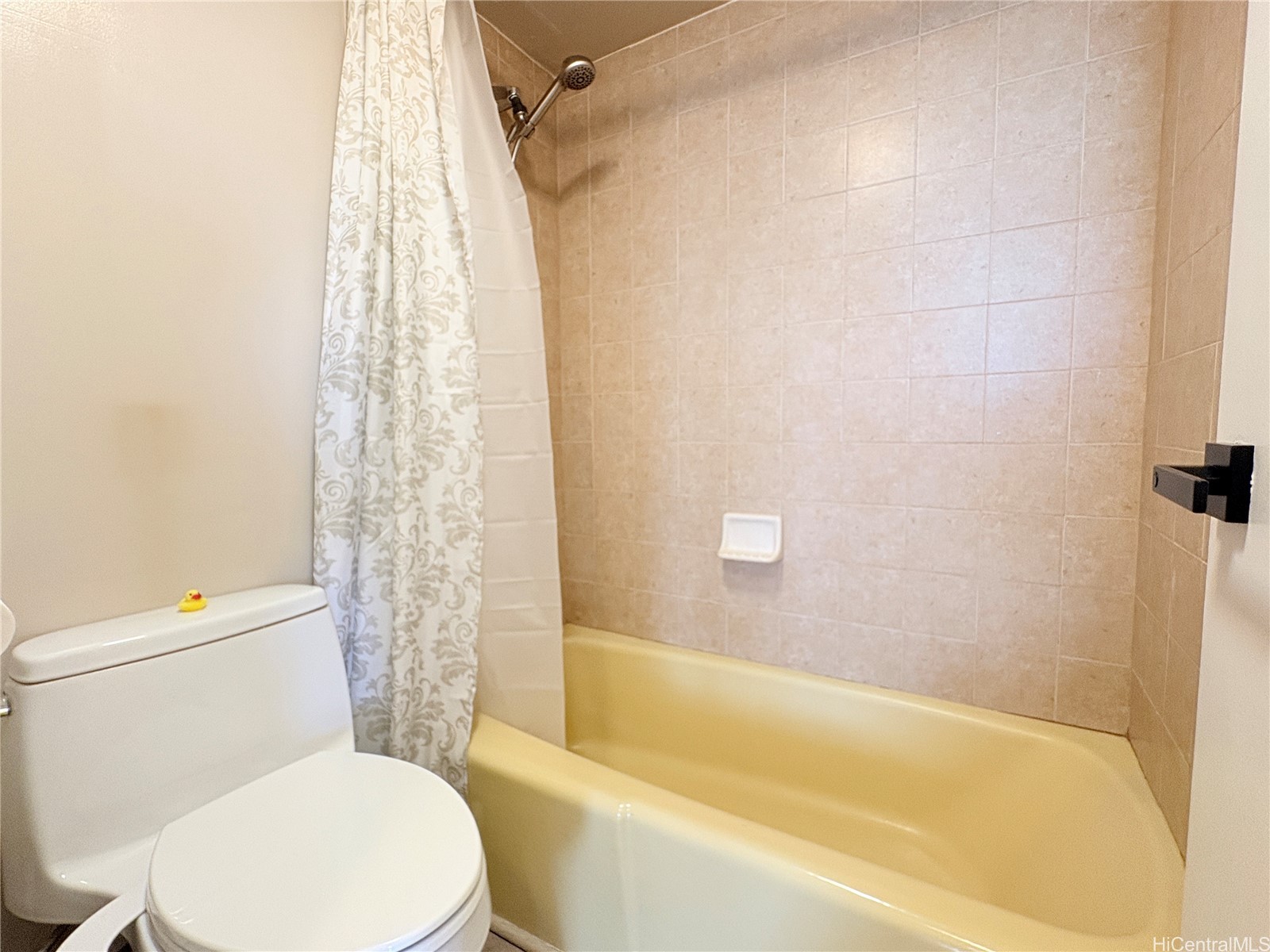 400 Hobron Lane 3402 Property Photo 15