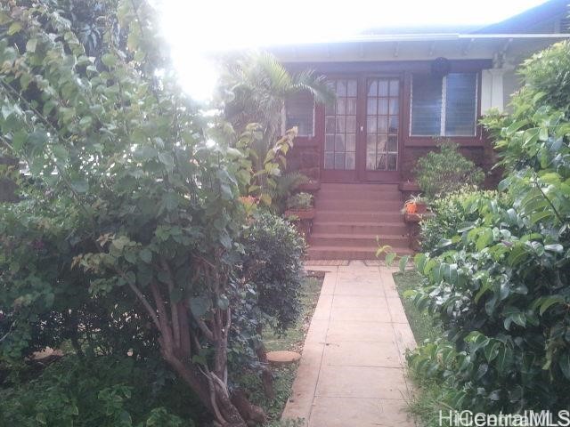 718 10th Avenue Property Photo 1
