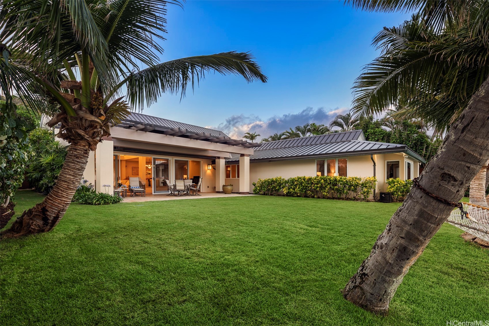 3735 C Diamond Head Road Property Photo 3