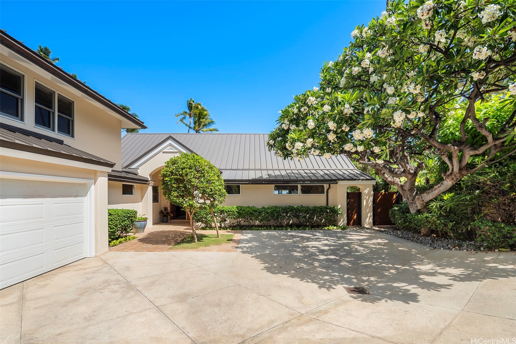 3735 C Diamond Head Road Property Photo 23