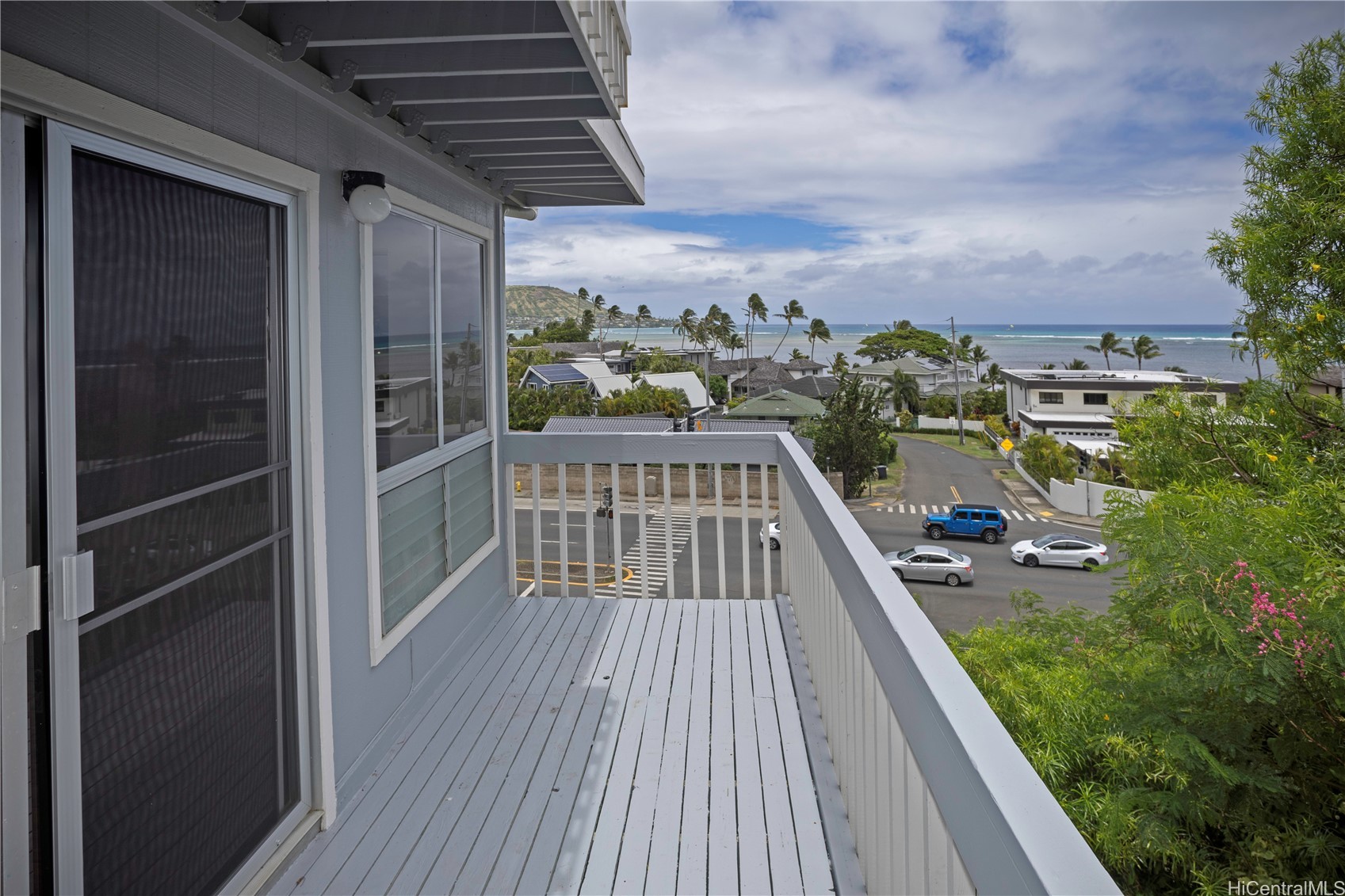 5864 Kalanianaole Highway B Property Photo 6