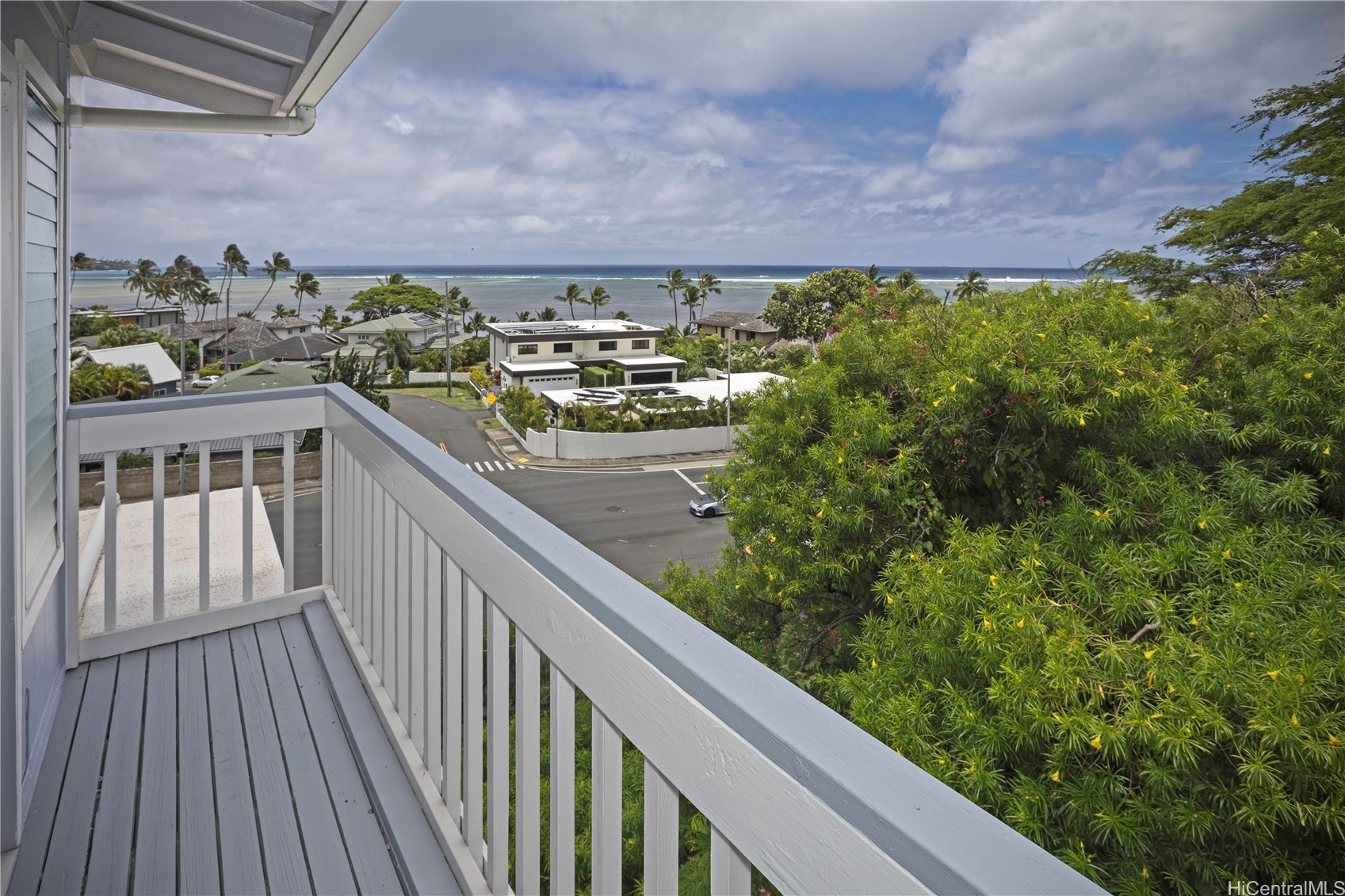 5864 Kalanianaole Highway B Property Photo 9