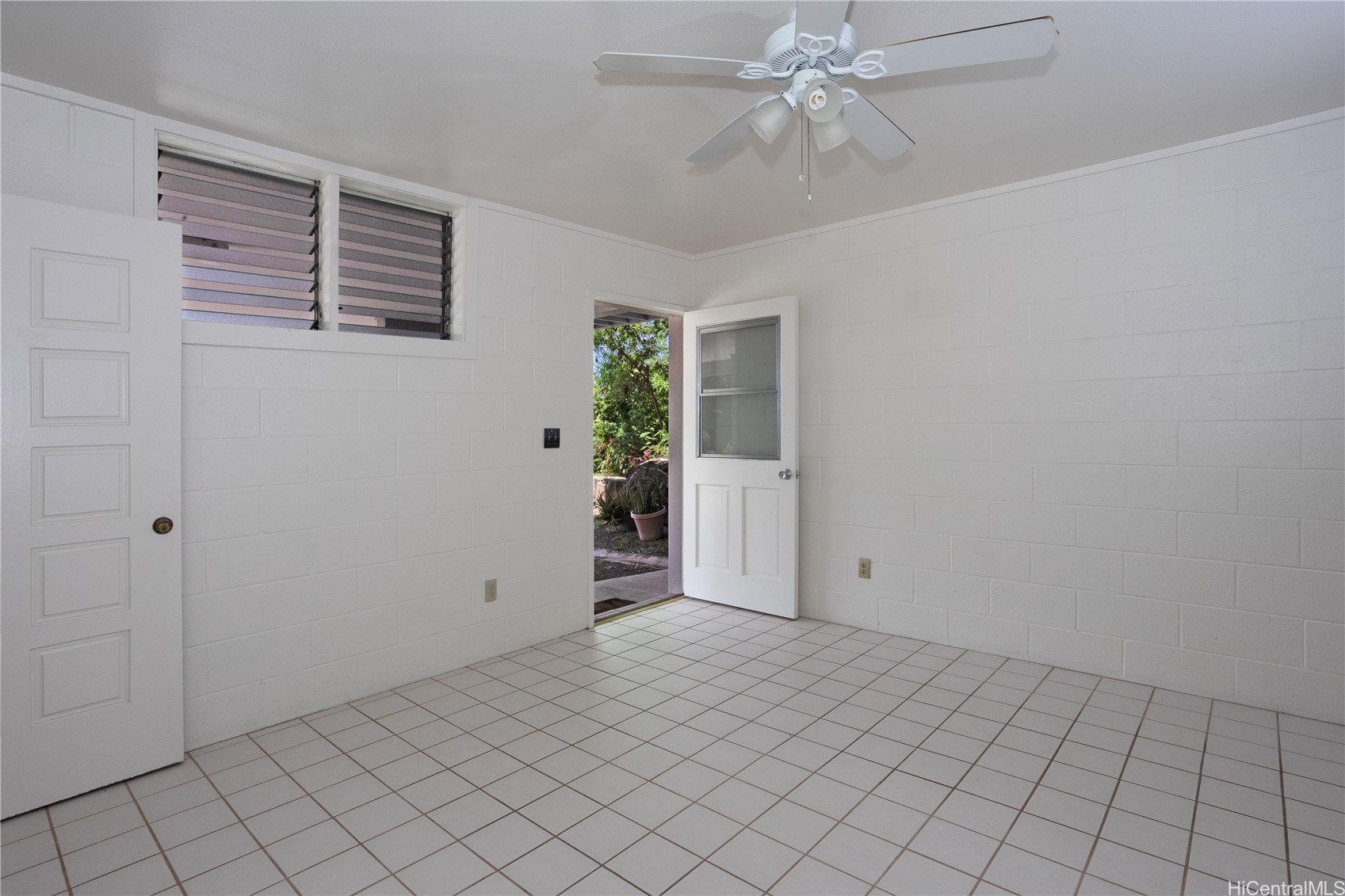5864 Kalanianaole Highway B Property Photo 20