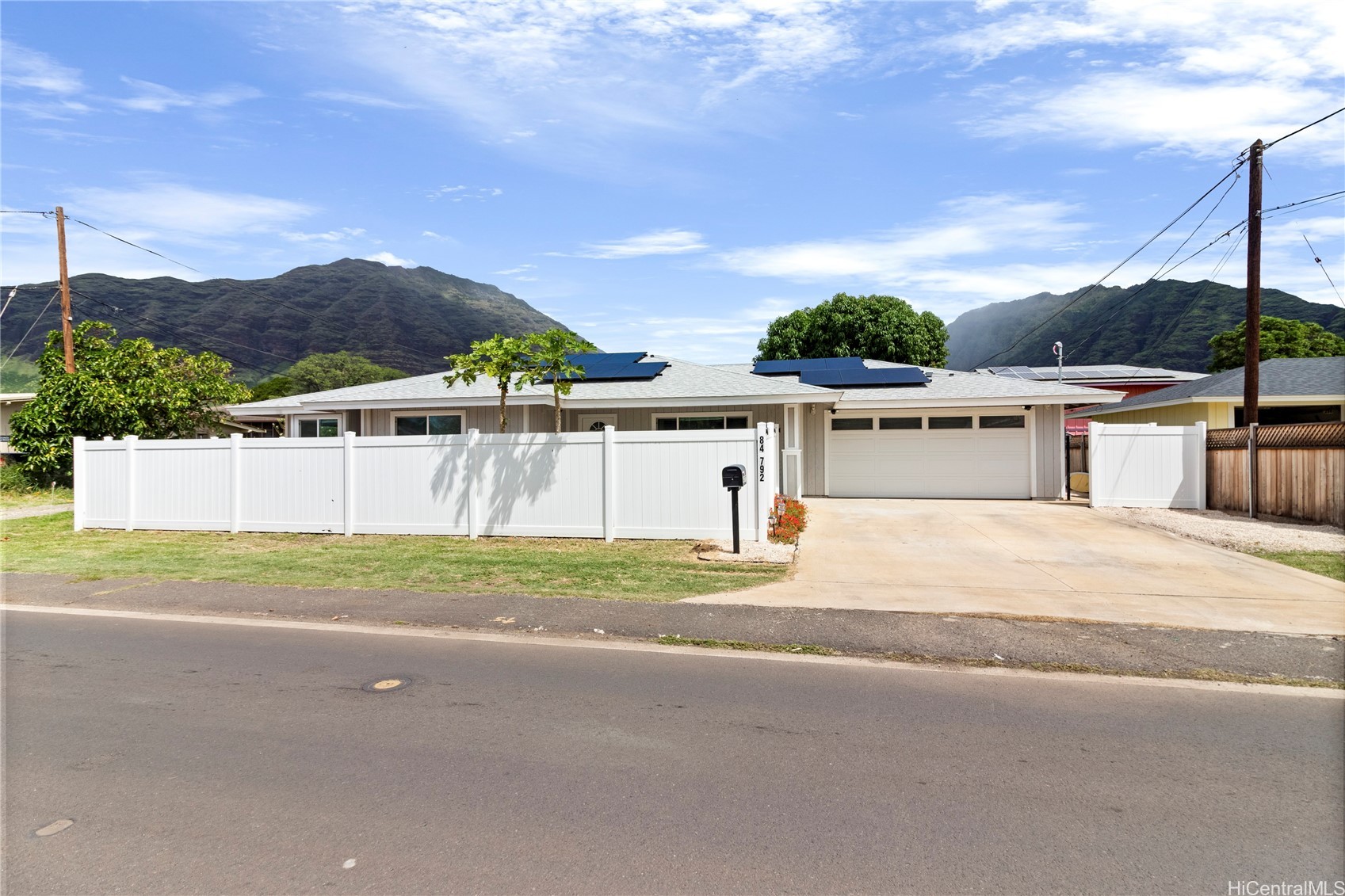 84-792 Lahaina Street Property Photo 2