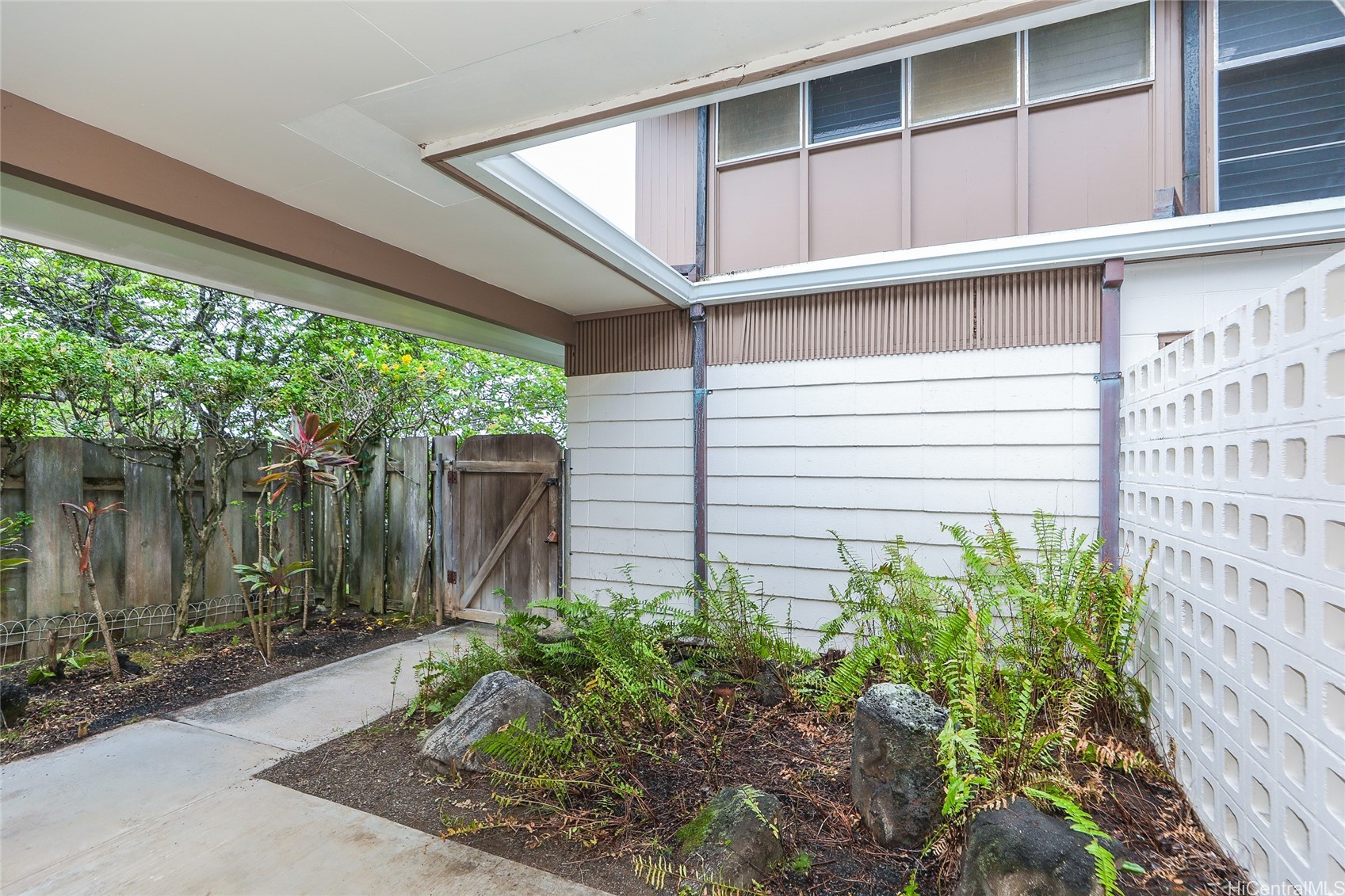 1944 D Ualakaa Street Property Photo 19