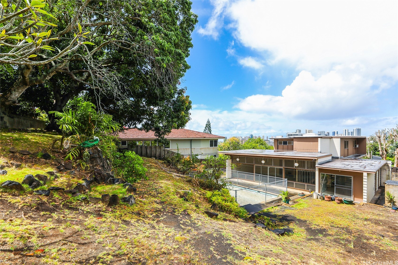 1944 D Ualakaa Street Property Photo 25