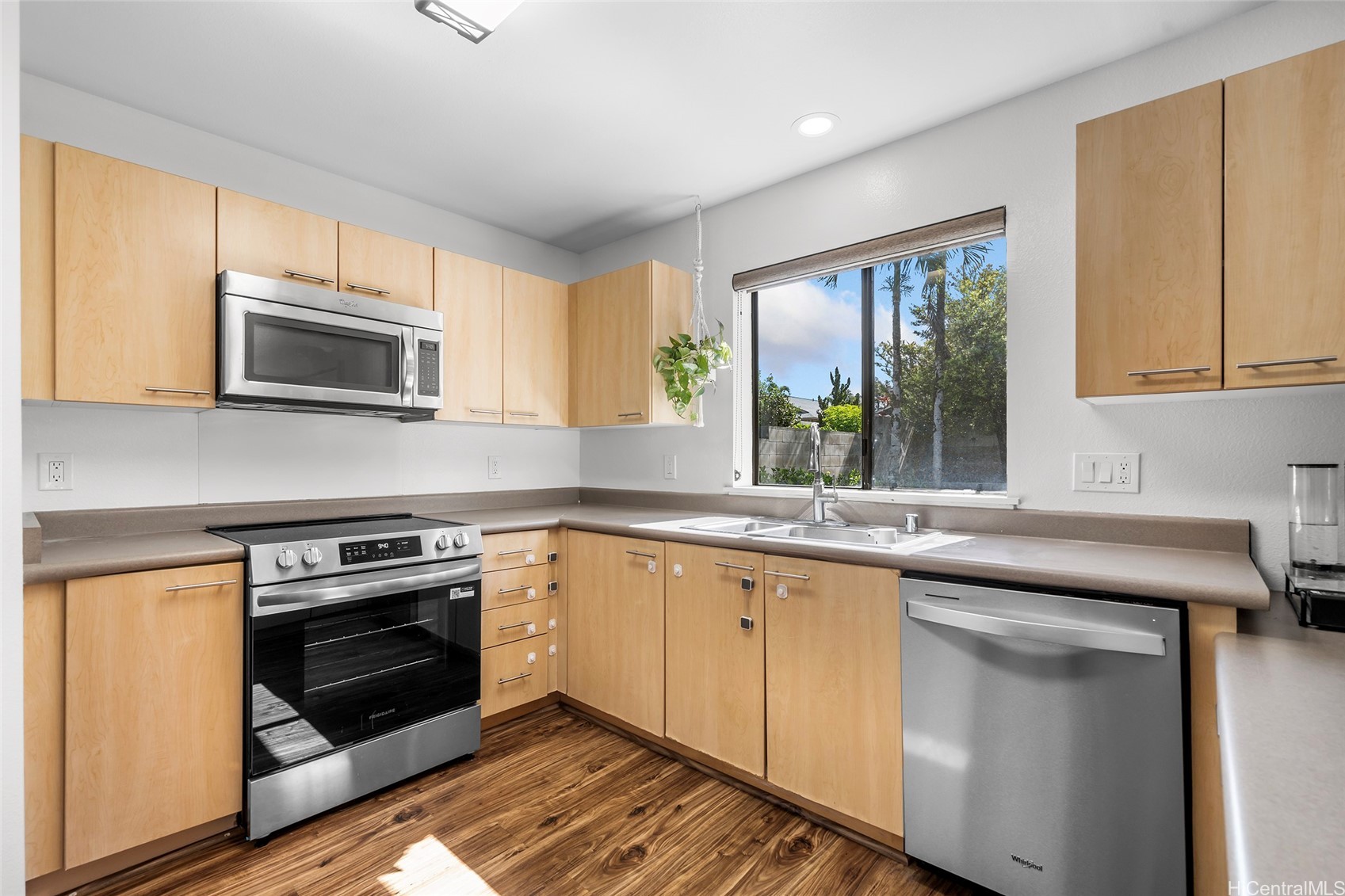 95-214 Kemu Place Property Photo 7