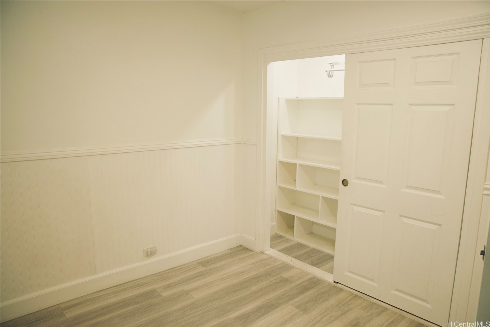 1867 Kaioo Drive 110 Property Photo 4
