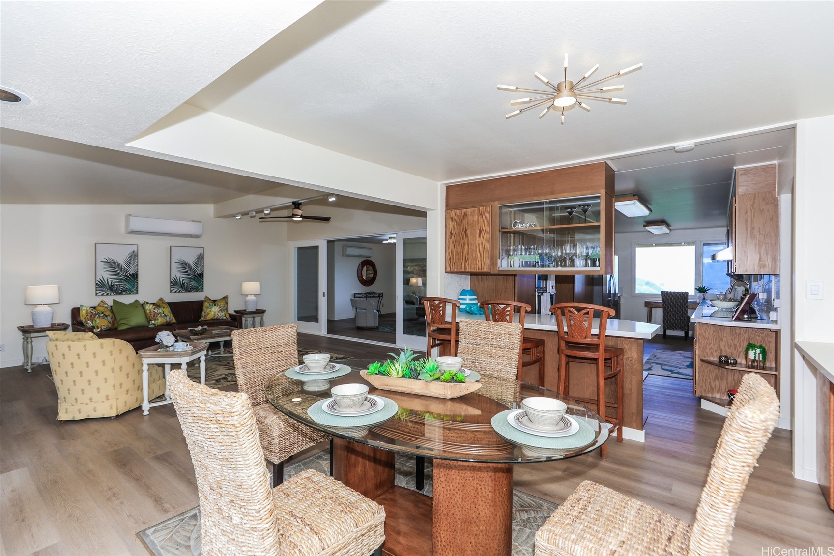 2490 Tantalus Drive Property Photo 10