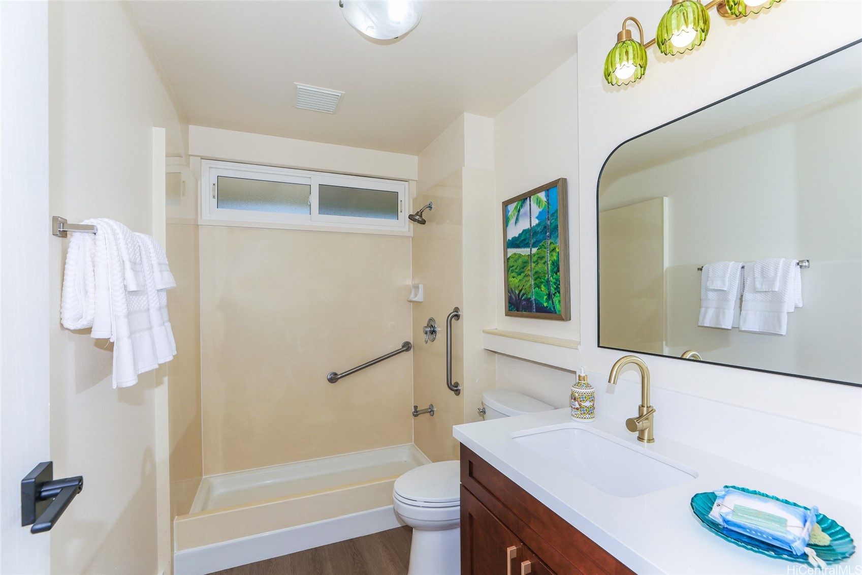 2490 Tantalus Drive Property Photo 17