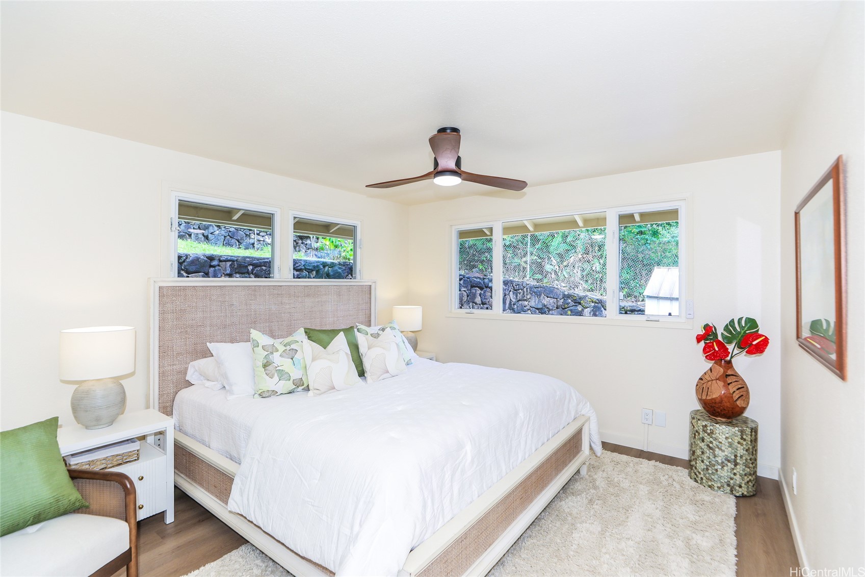 2490 Tantalus Drive Property Photo 18