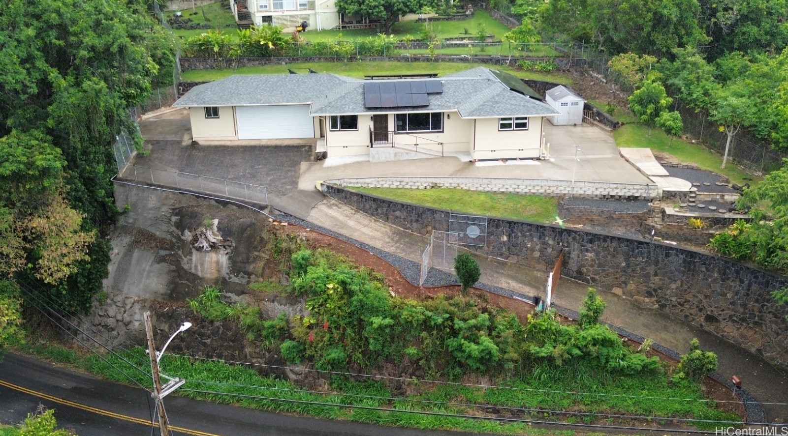 2490 Tantalus Drive Property Photo 25