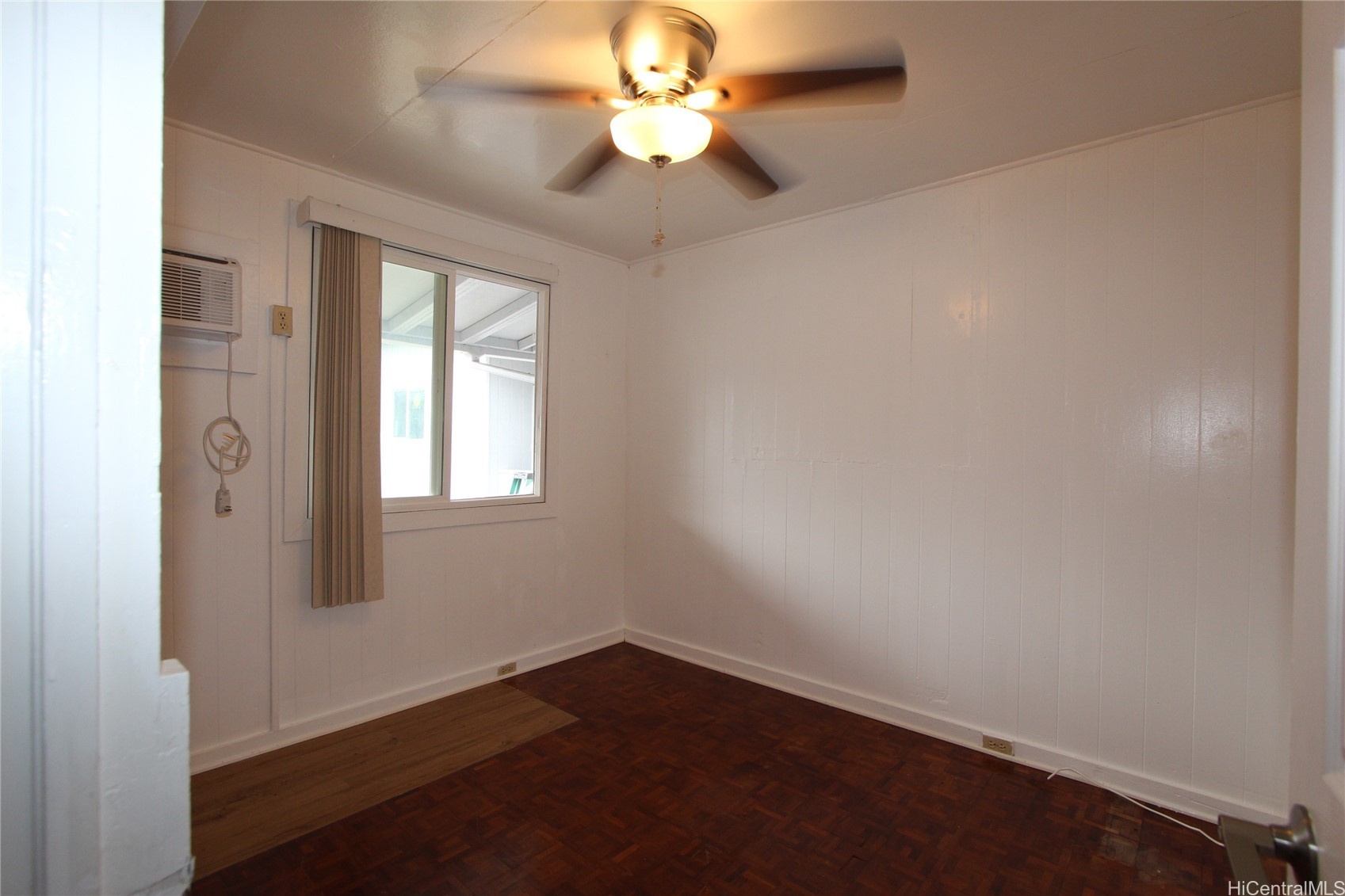 202614000 Property Photo 10