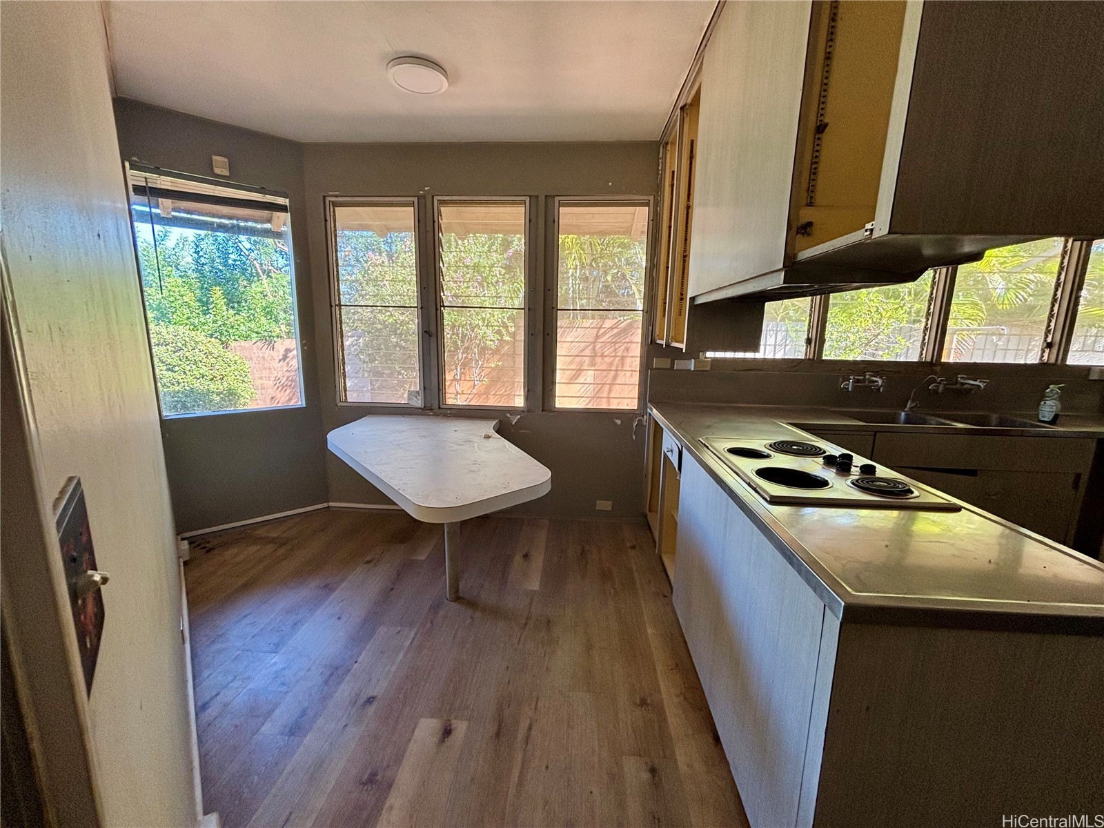 633 Hakaka Place Property Photo 10