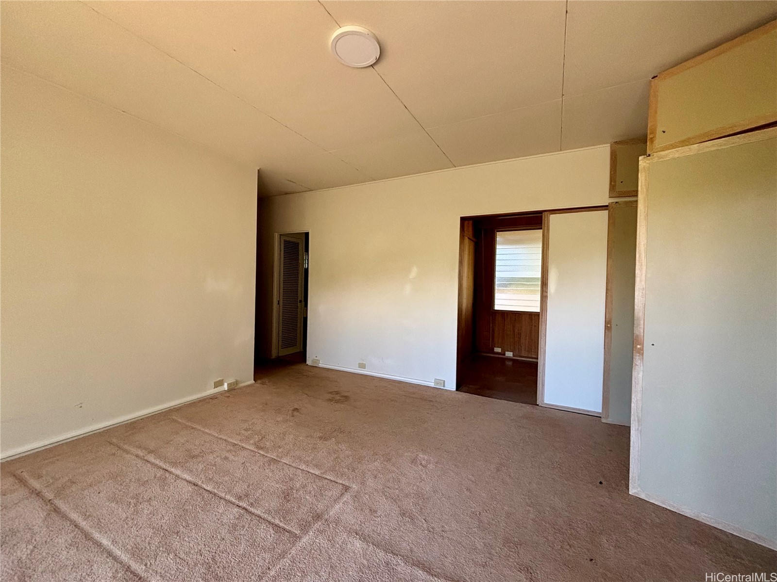 633 Hakaka Place Property Photo 16