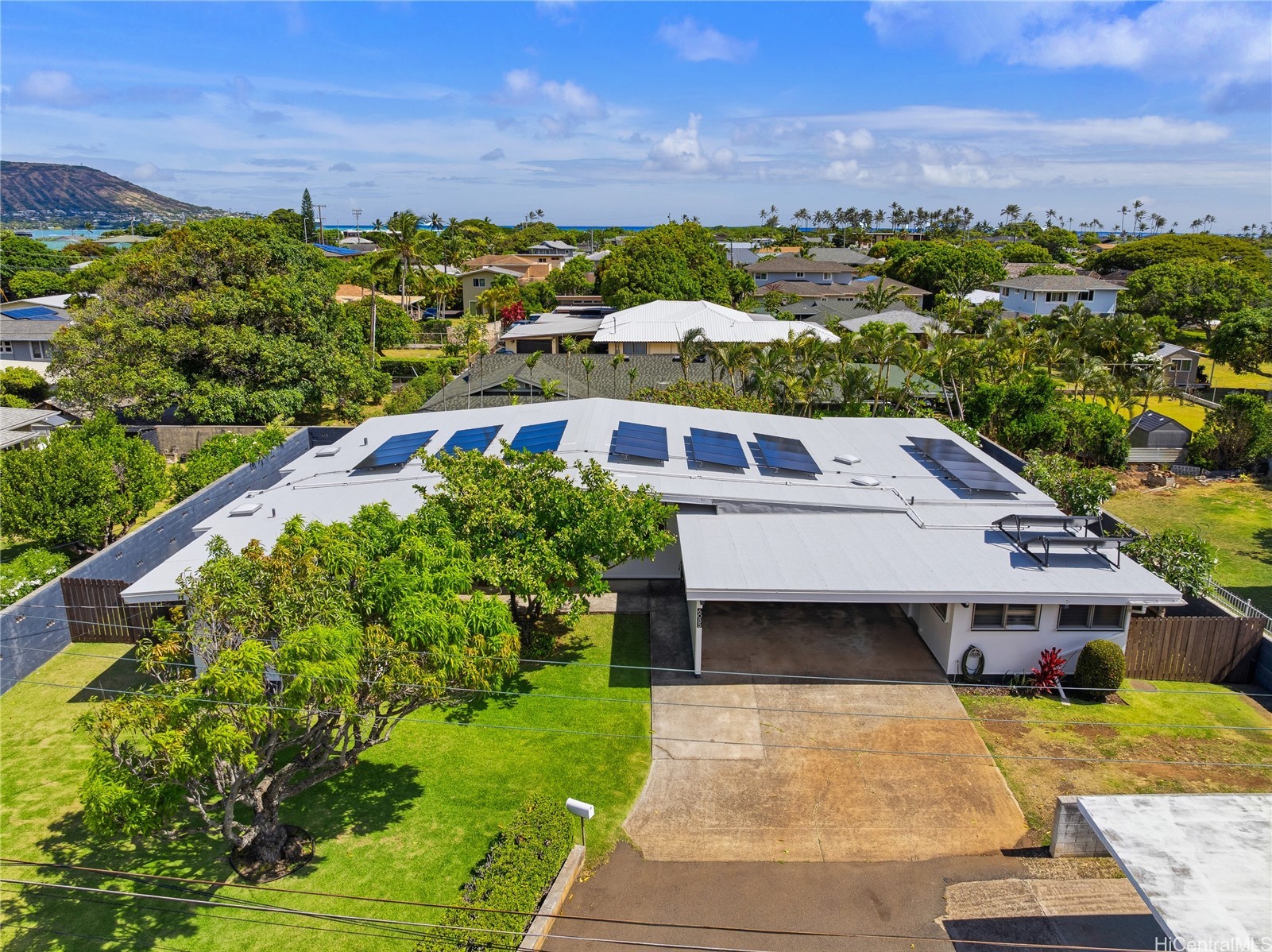 6085 Manukapu Place Property Photo 1
